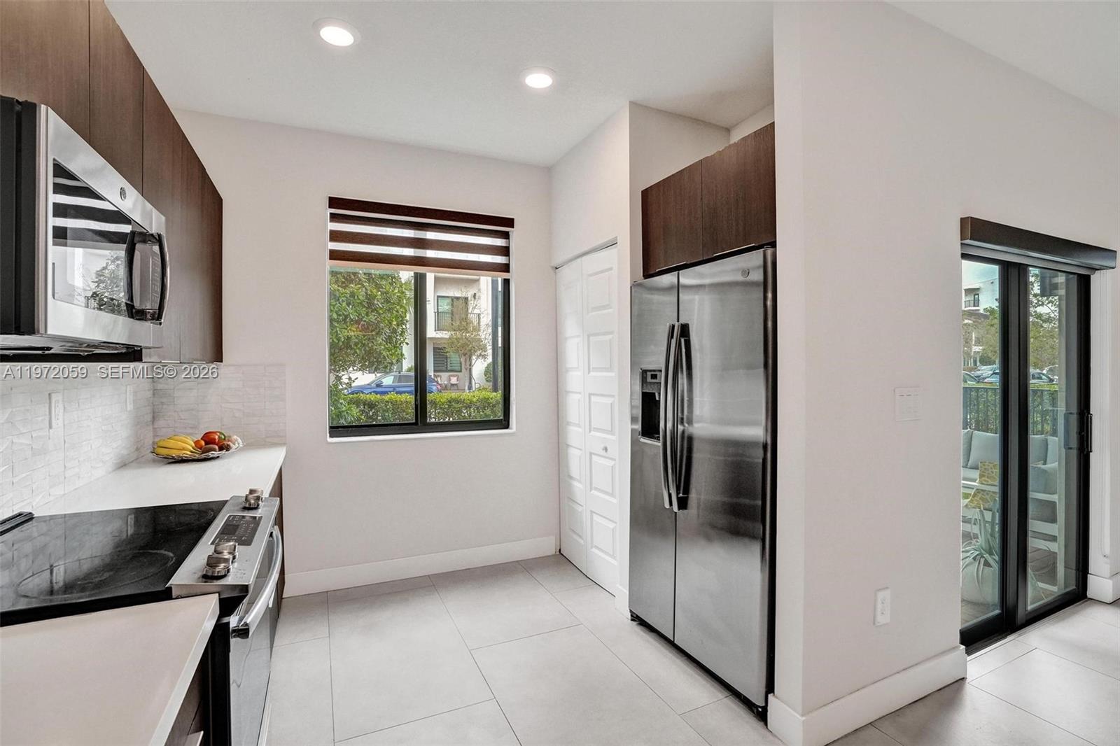 DOWNTOWN DORAL SOUTH PHAS - Residential