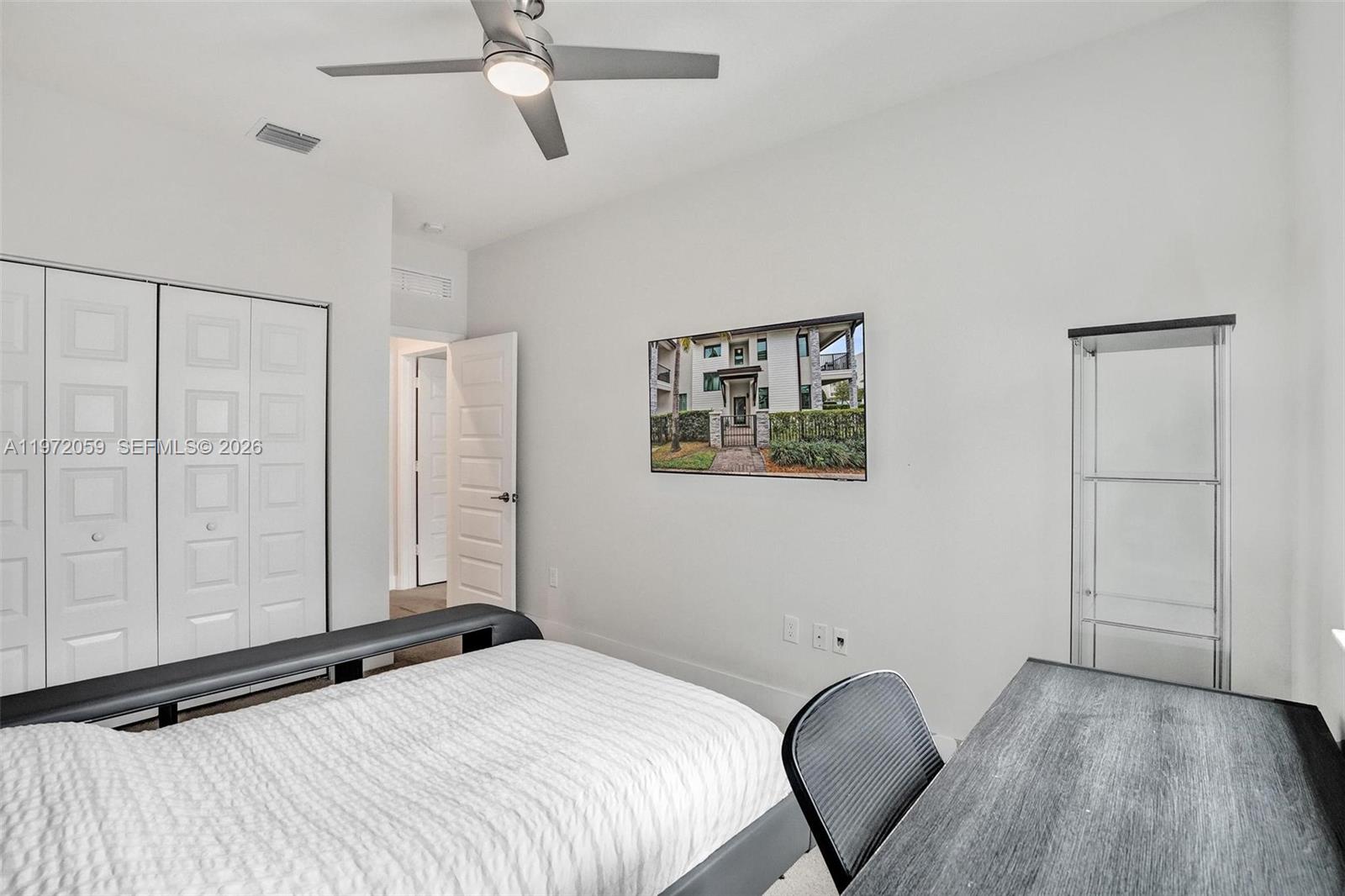 DOWNTOWN DORAL SOUTH PHAS - Residential