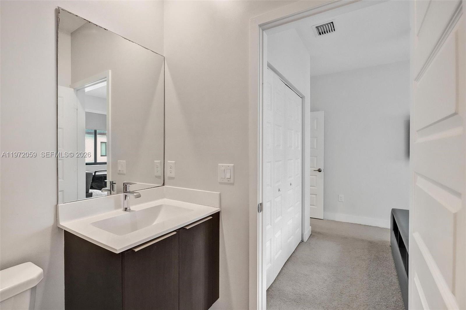 DOWNTOWN DORAL SOUTH PHAS - Residential