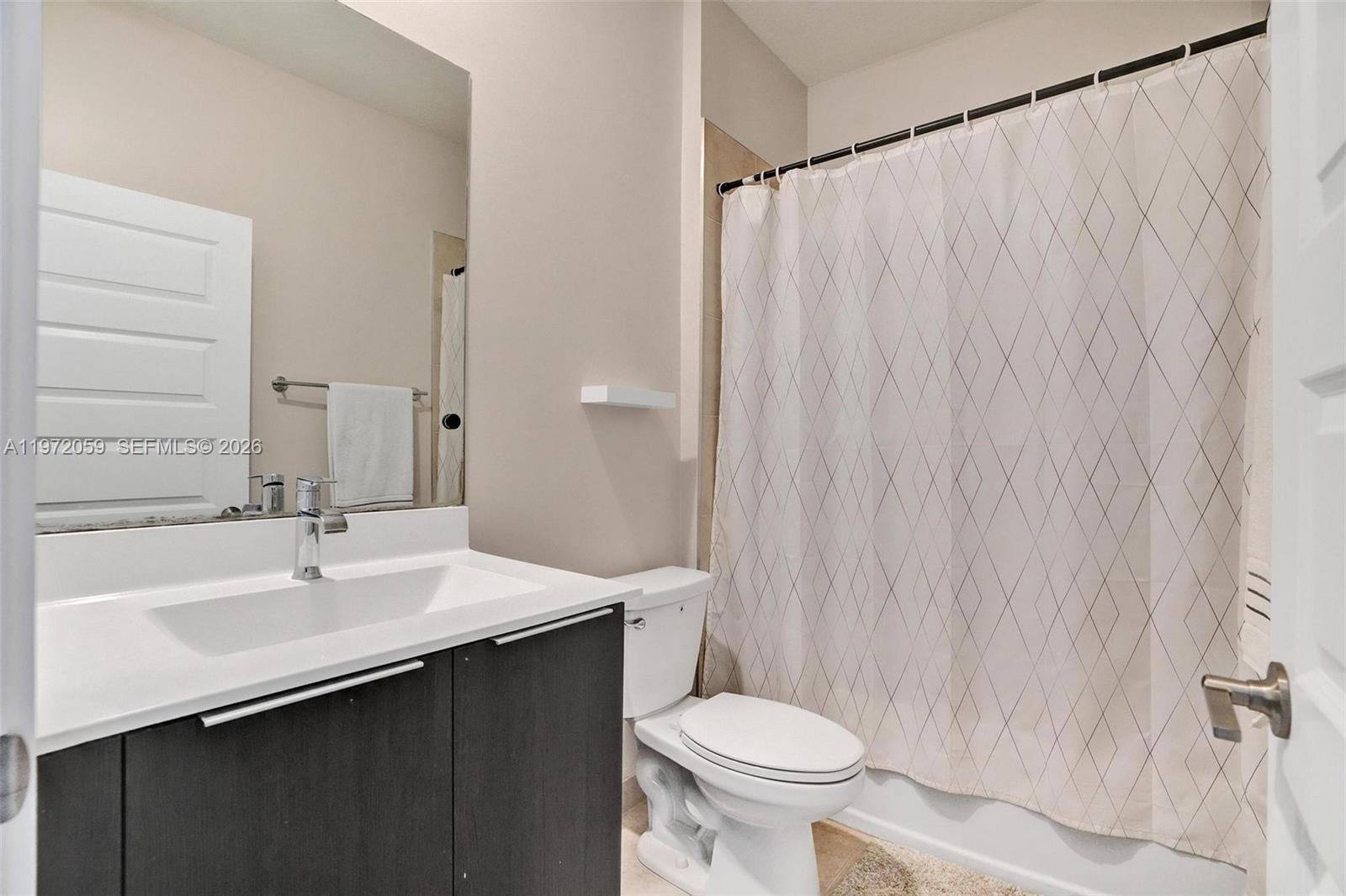 DOWNTOWN DORAL SOUTH PHAS - Residential