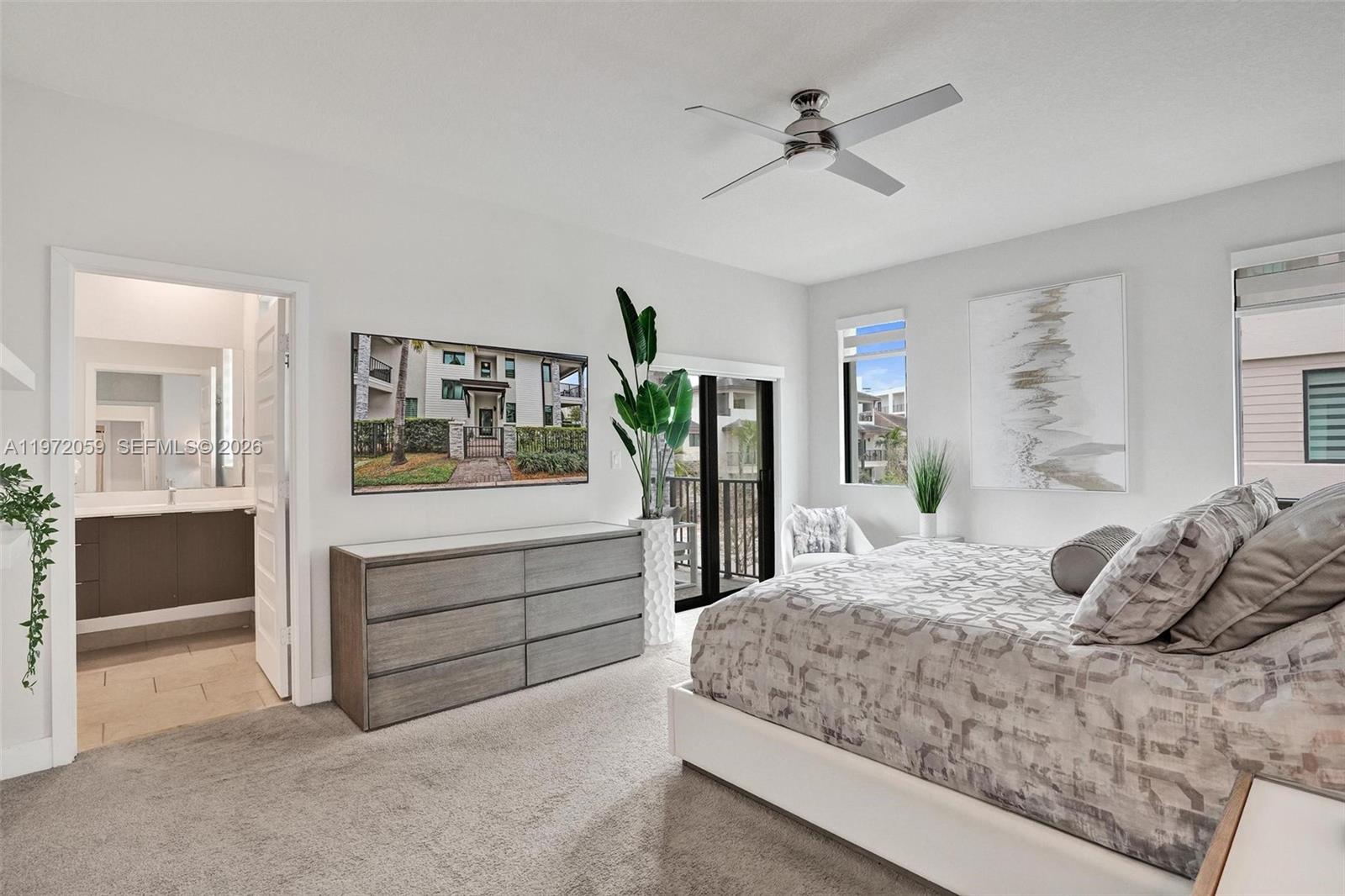 DOWNTOWN DORAL SOUTH PHAS - Residential