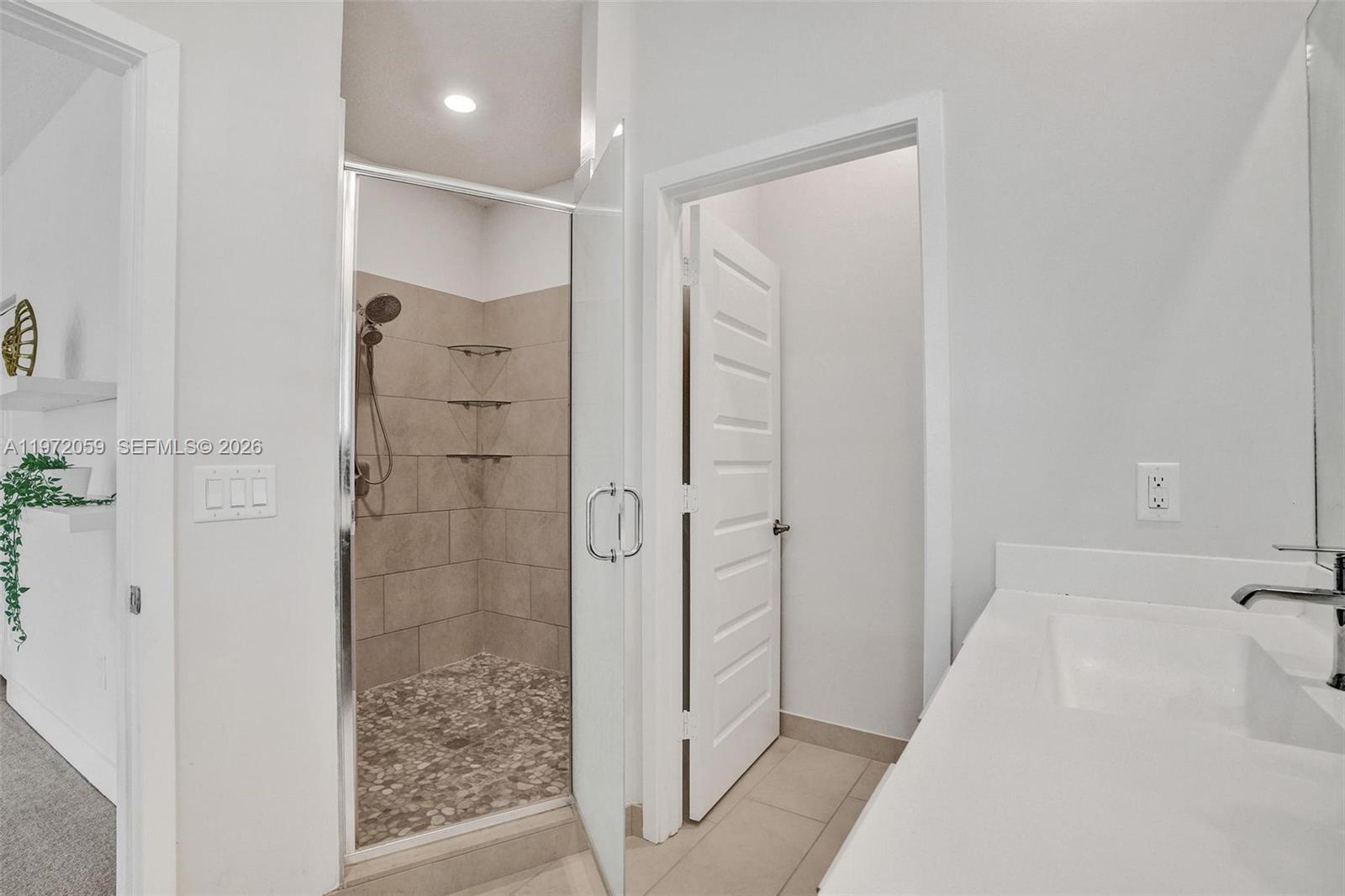 DOWNTOWN DORAL SOUTH PHAS - Residential