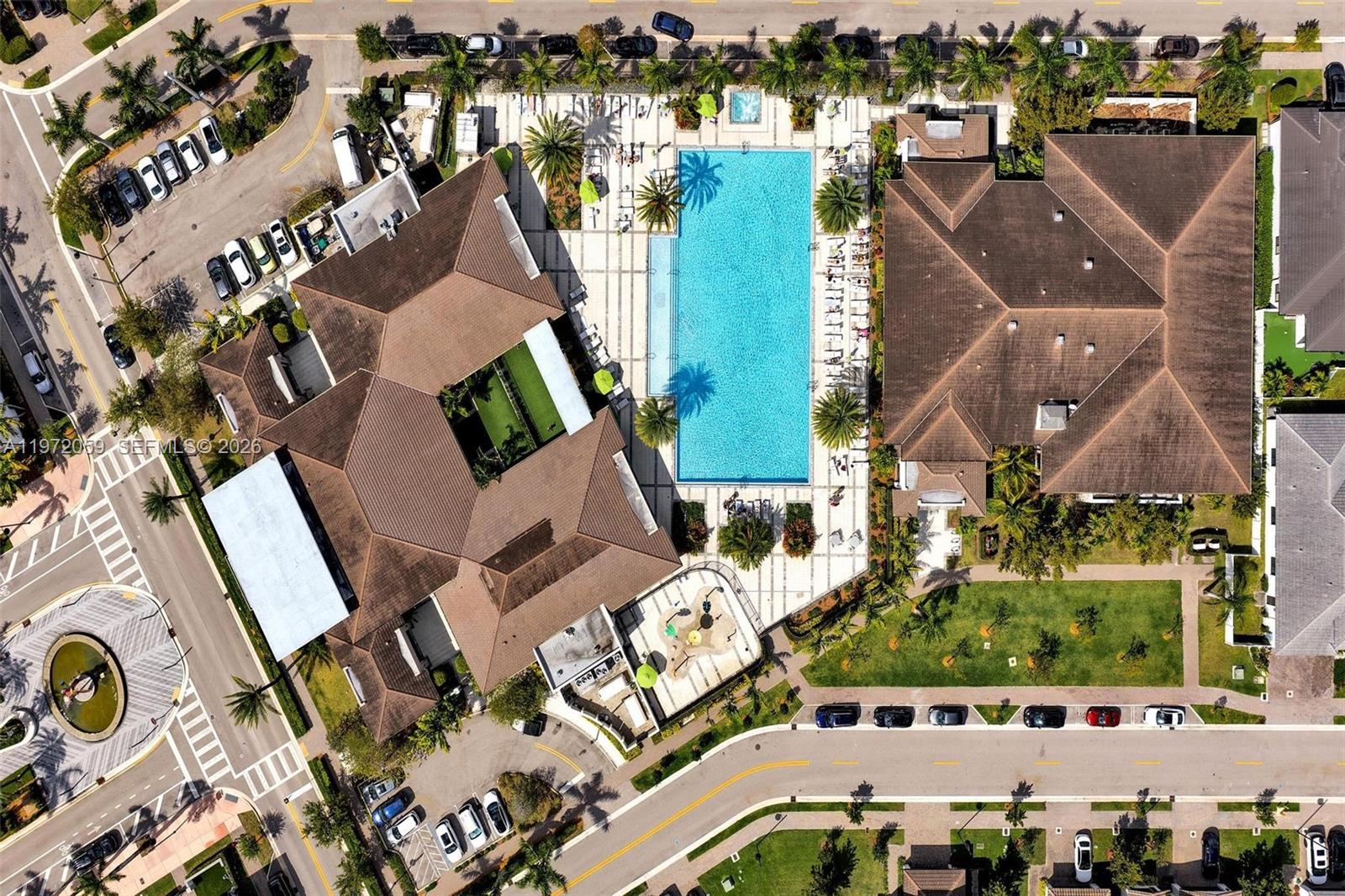 DOWNTOWN DORAL SOUTH PHAS - Residential