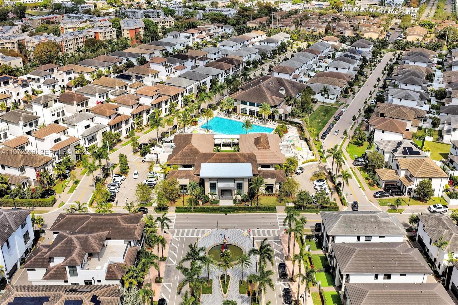 DOWNTOWN DORAL SOUTH PHAS - Residential