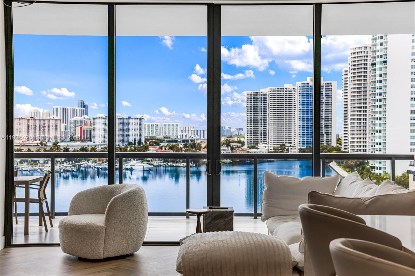 ECHO CONDO - Residential