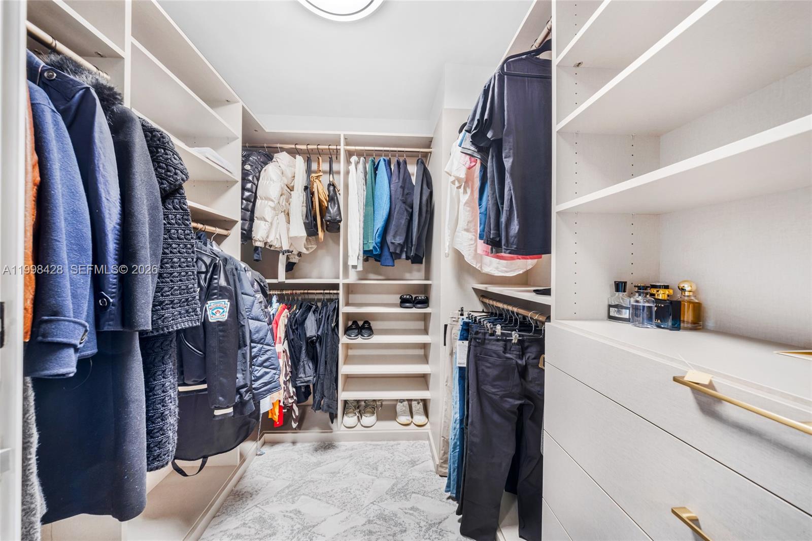 ECHO CONDO - Residential