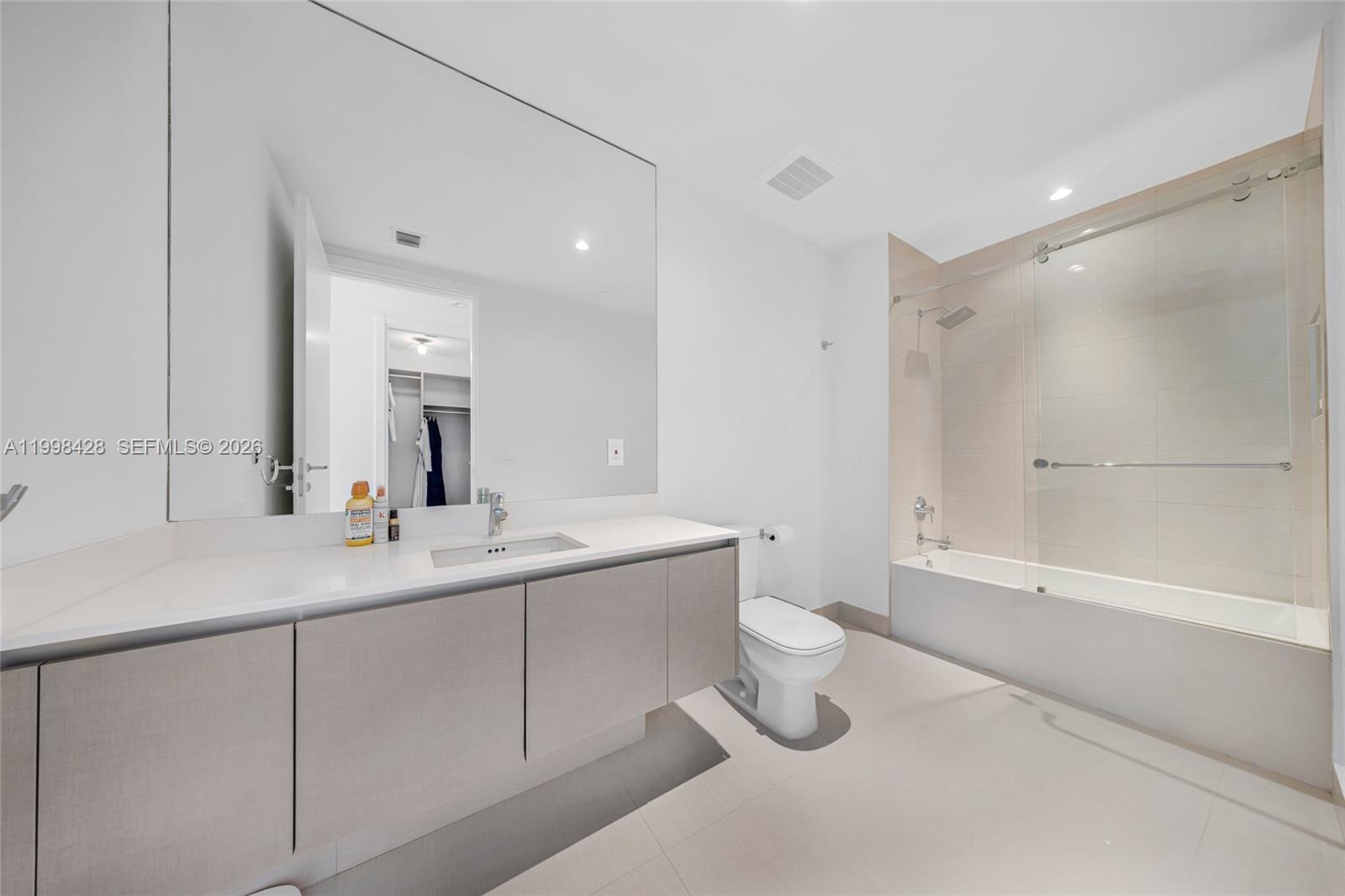 ECHO CONDO - Residential