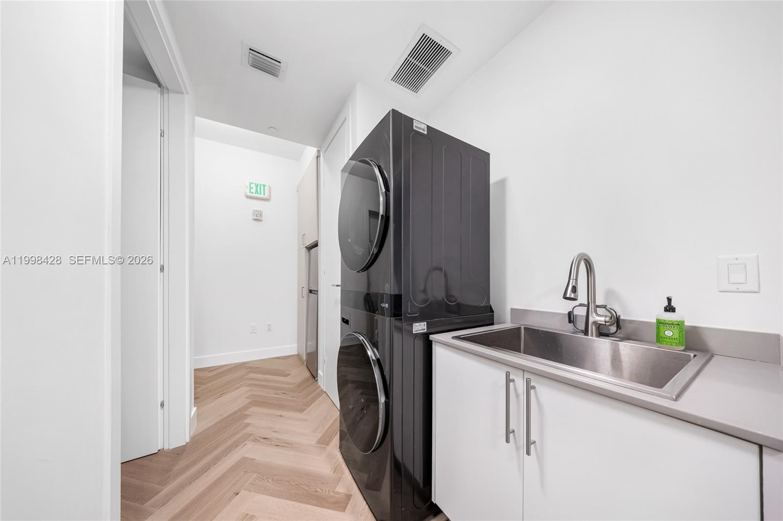 ECHO CONDO - Residential