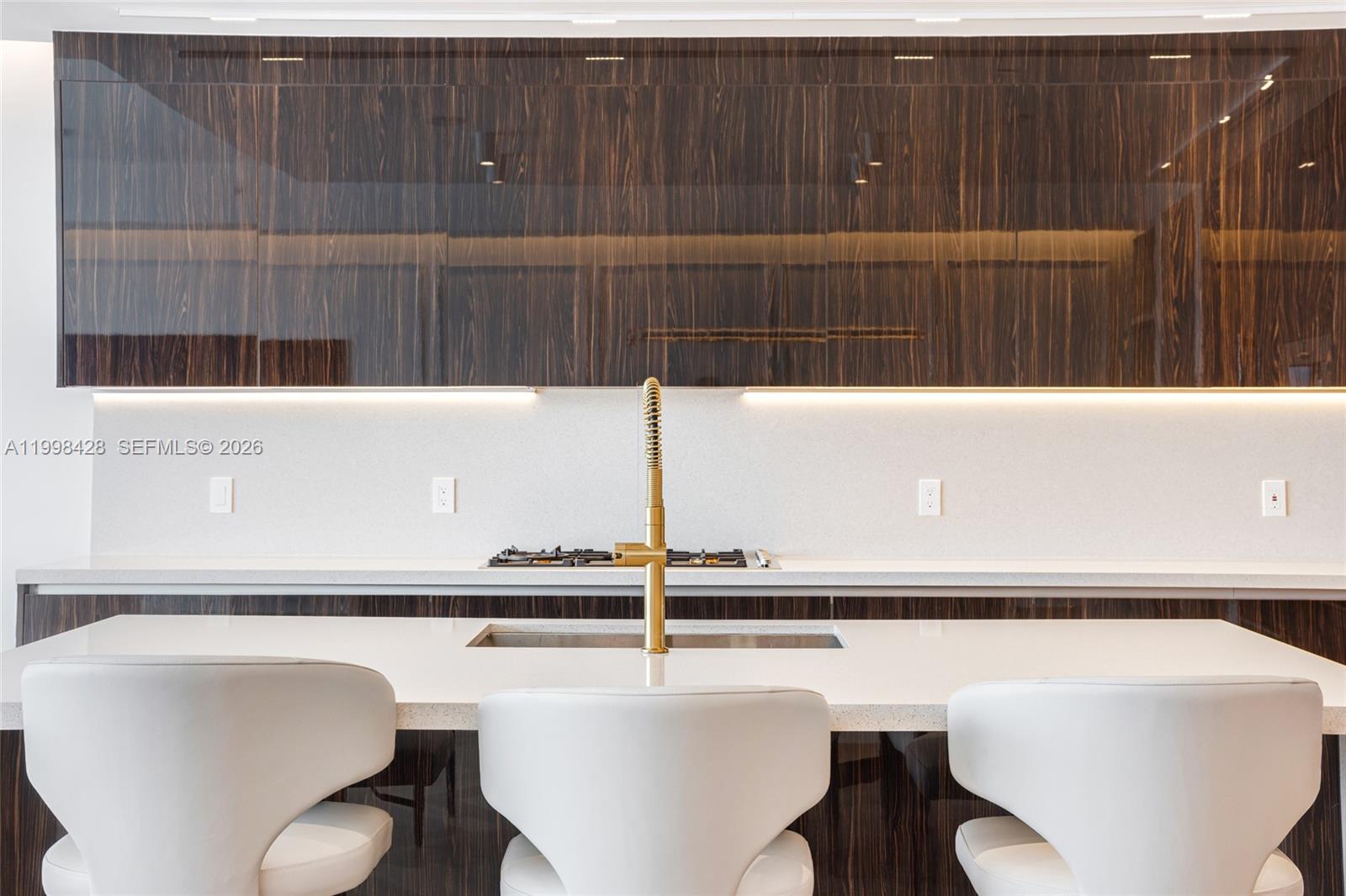 ECHO CONDO - Residential