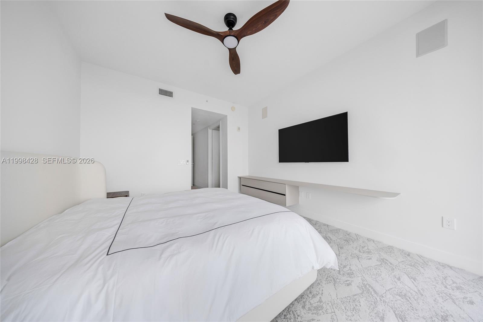 ECHO CONDO - Residential