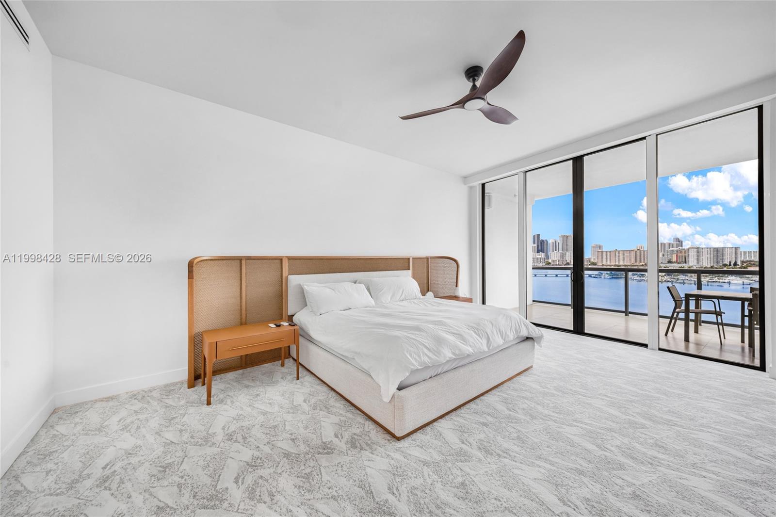 ECHO CONDO - Residential