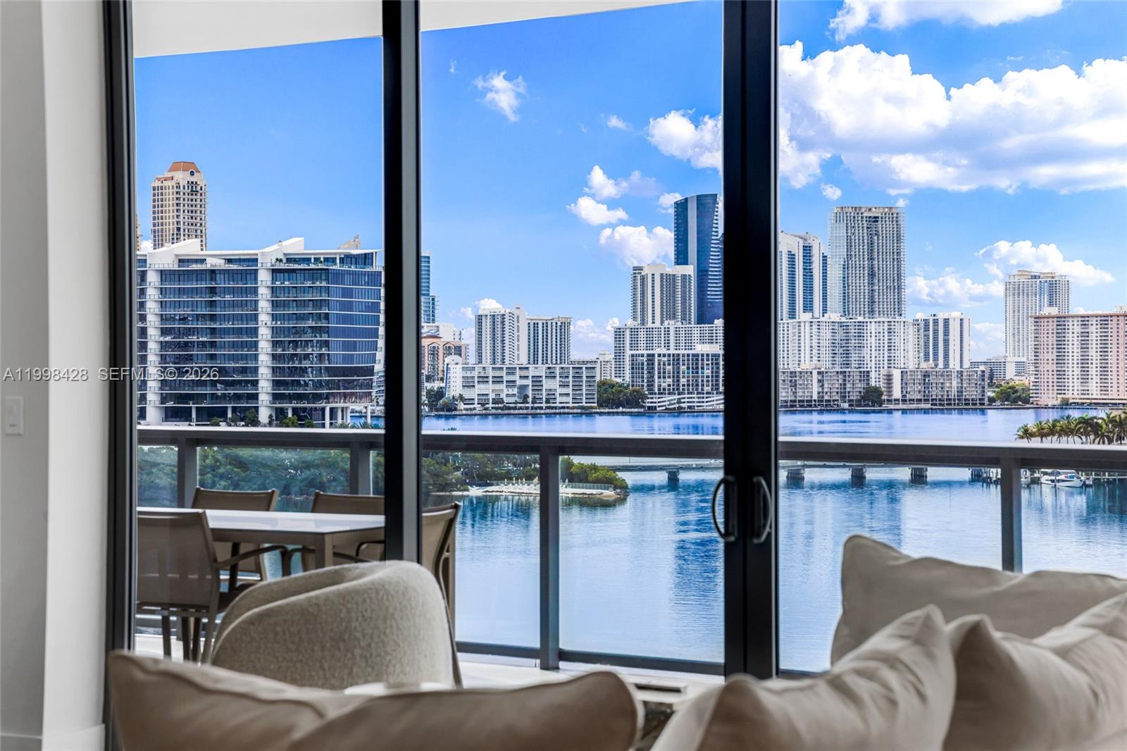 ECHO CONDO - Residential