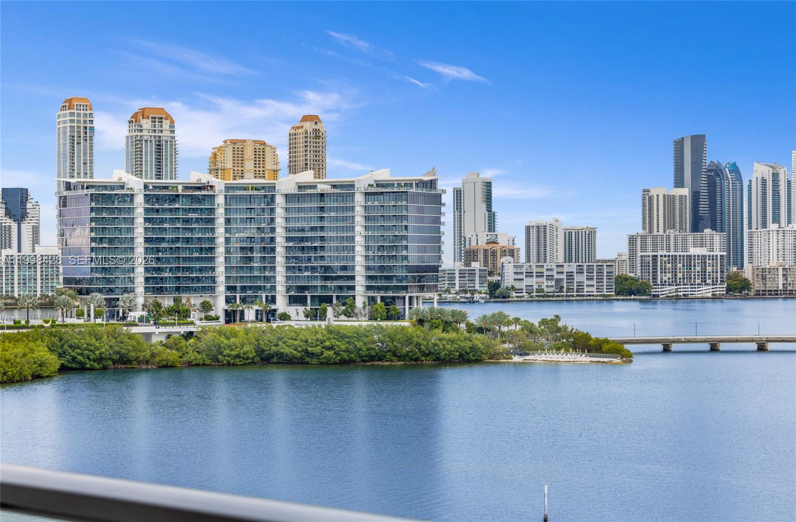 ECHO CONDO - Residential