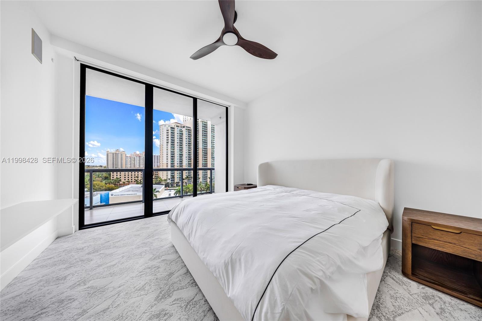 ECHO CONDO - Residential