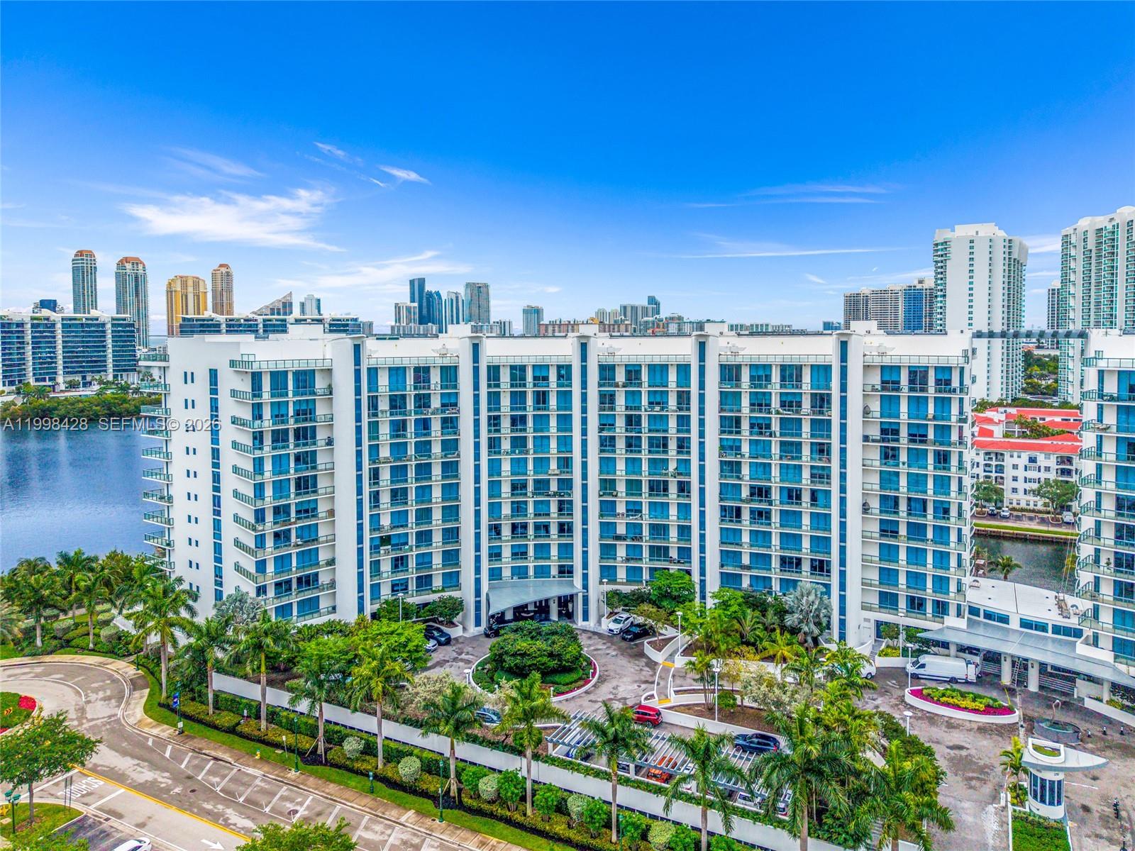 ECHO CONDO - Residential