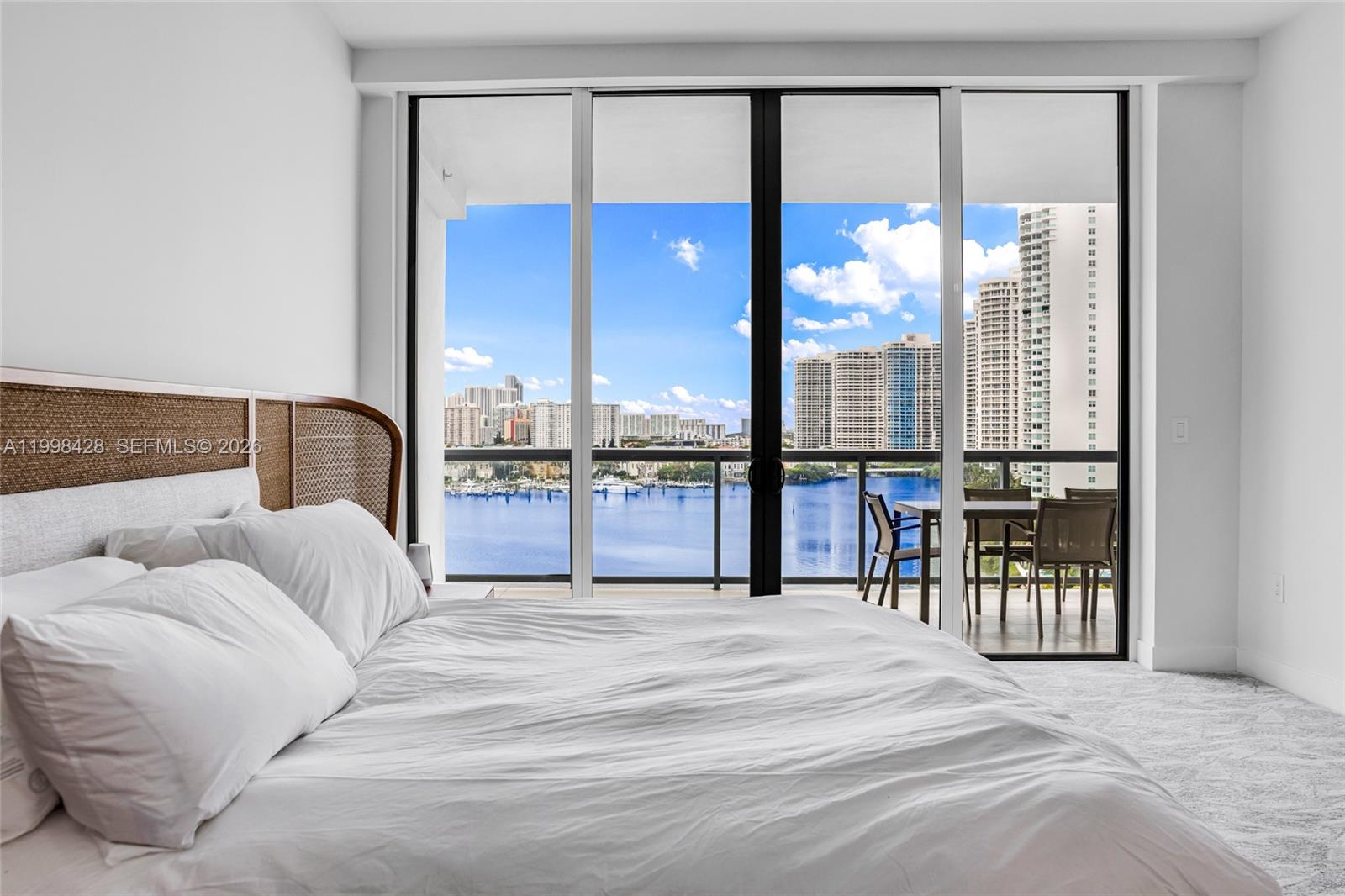 ECHO CONDO - Residential