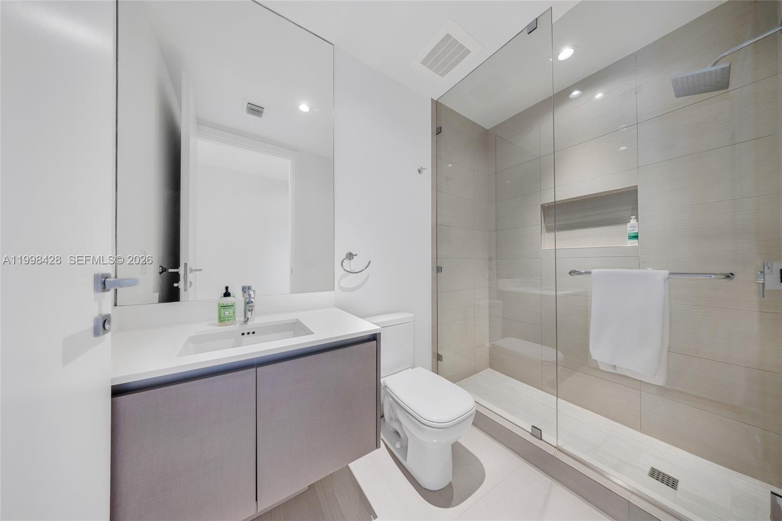 ECHO CONDO - Residential