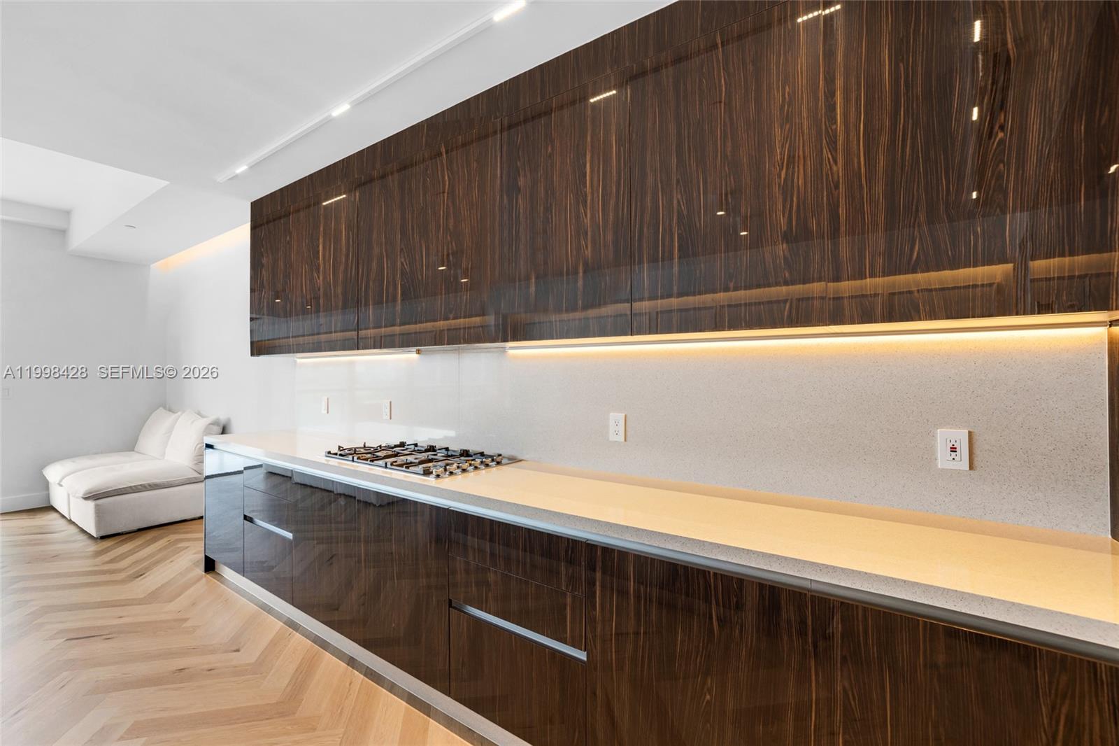 ECHO CONDO - Residential