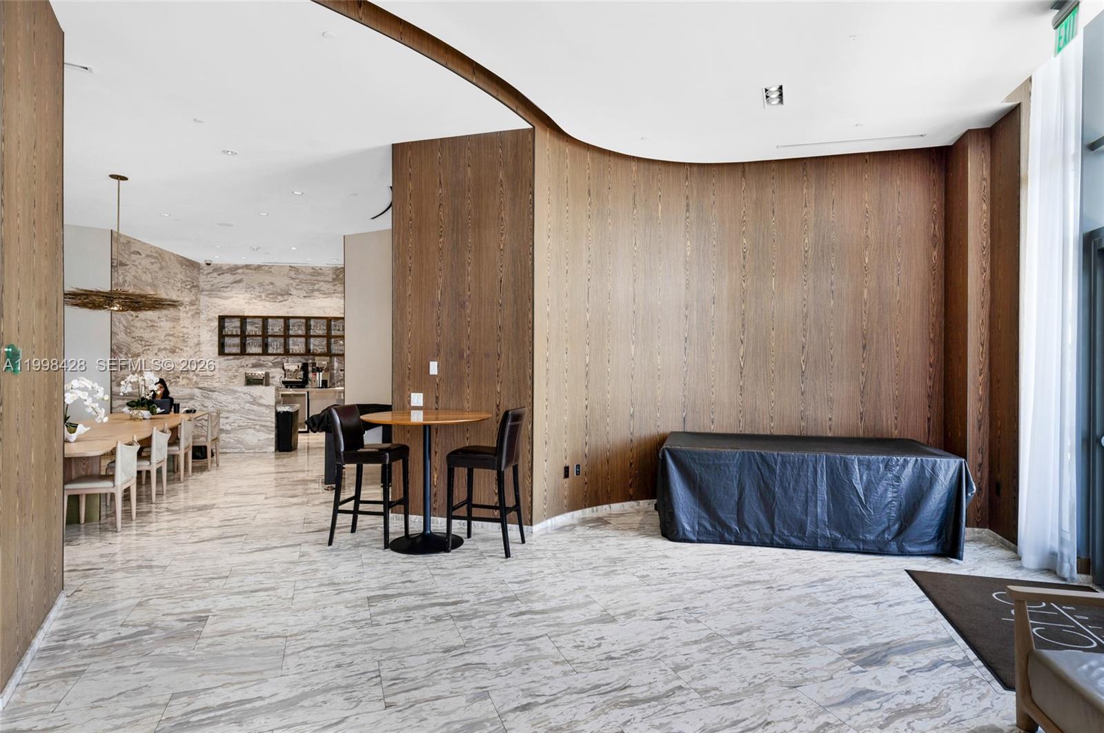 ECHO CONDO - Residential