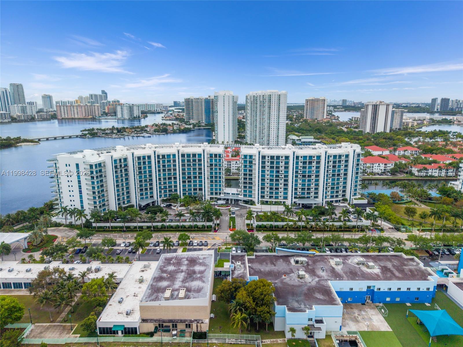 ECHO CONDO - Residential