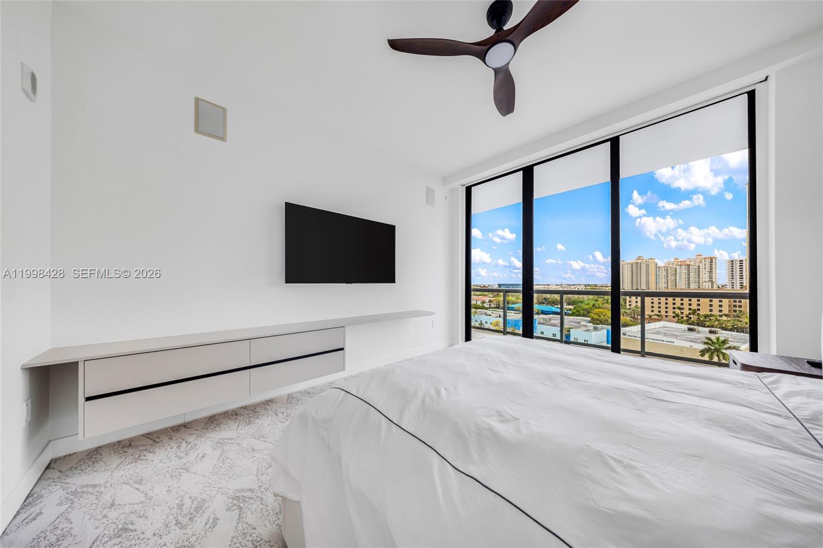 ECHO CONDO - Residential