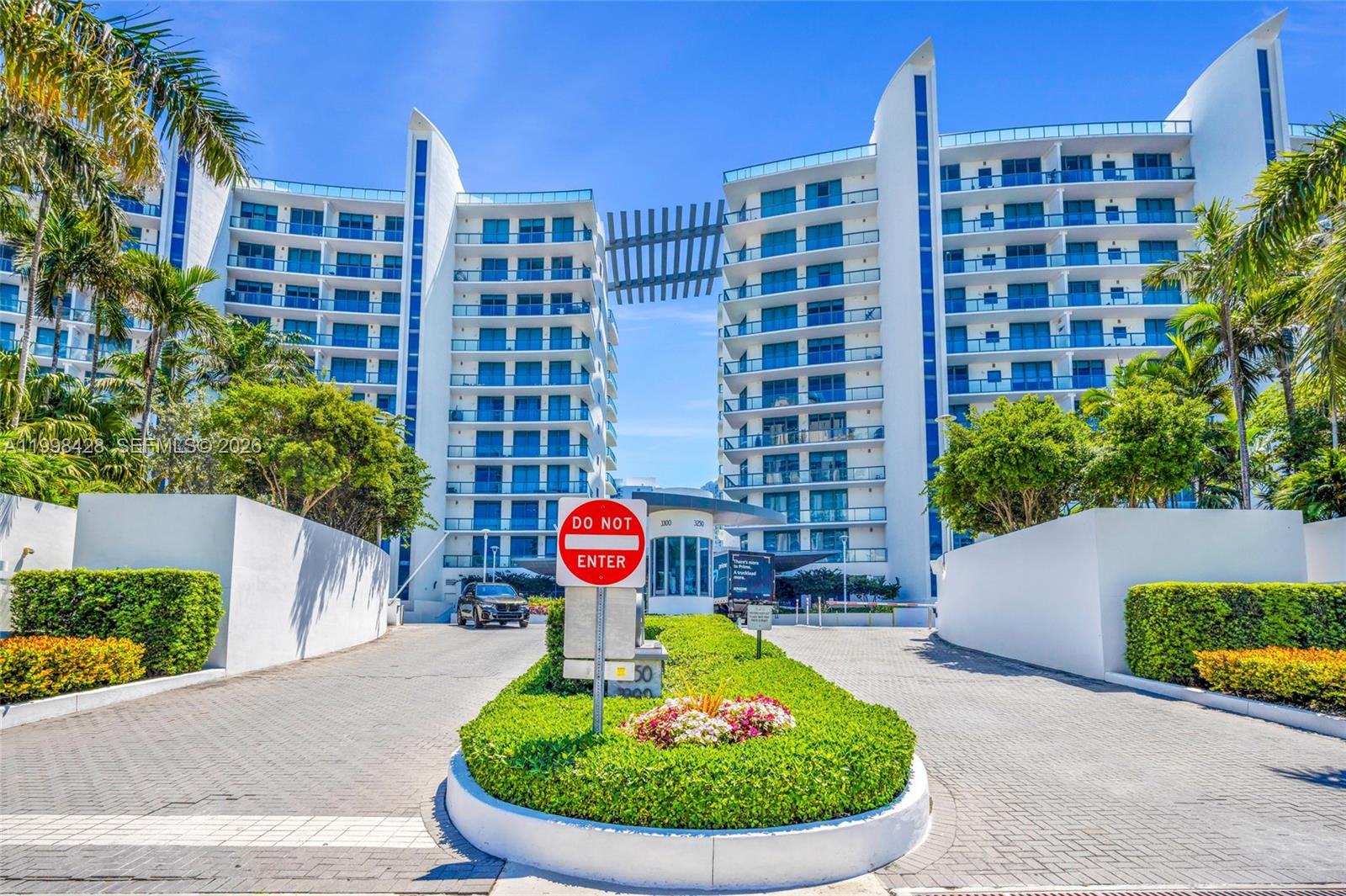 ECHO CONDO - Residential