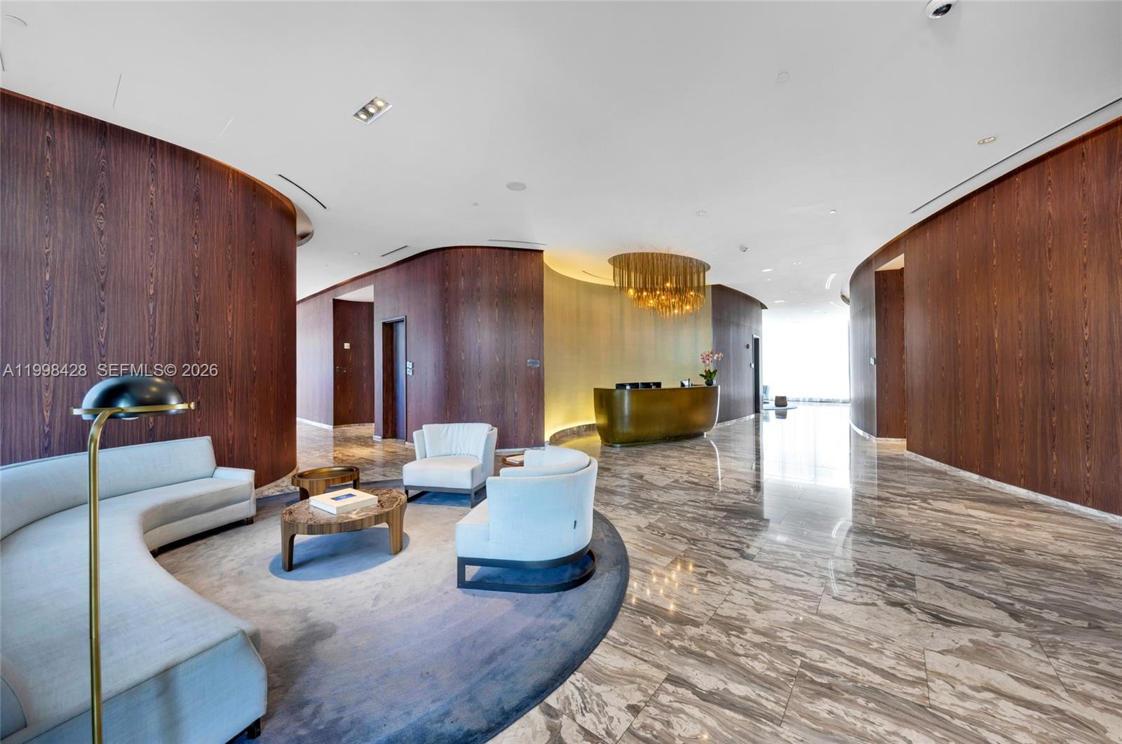 ECHO CONDO - Residential