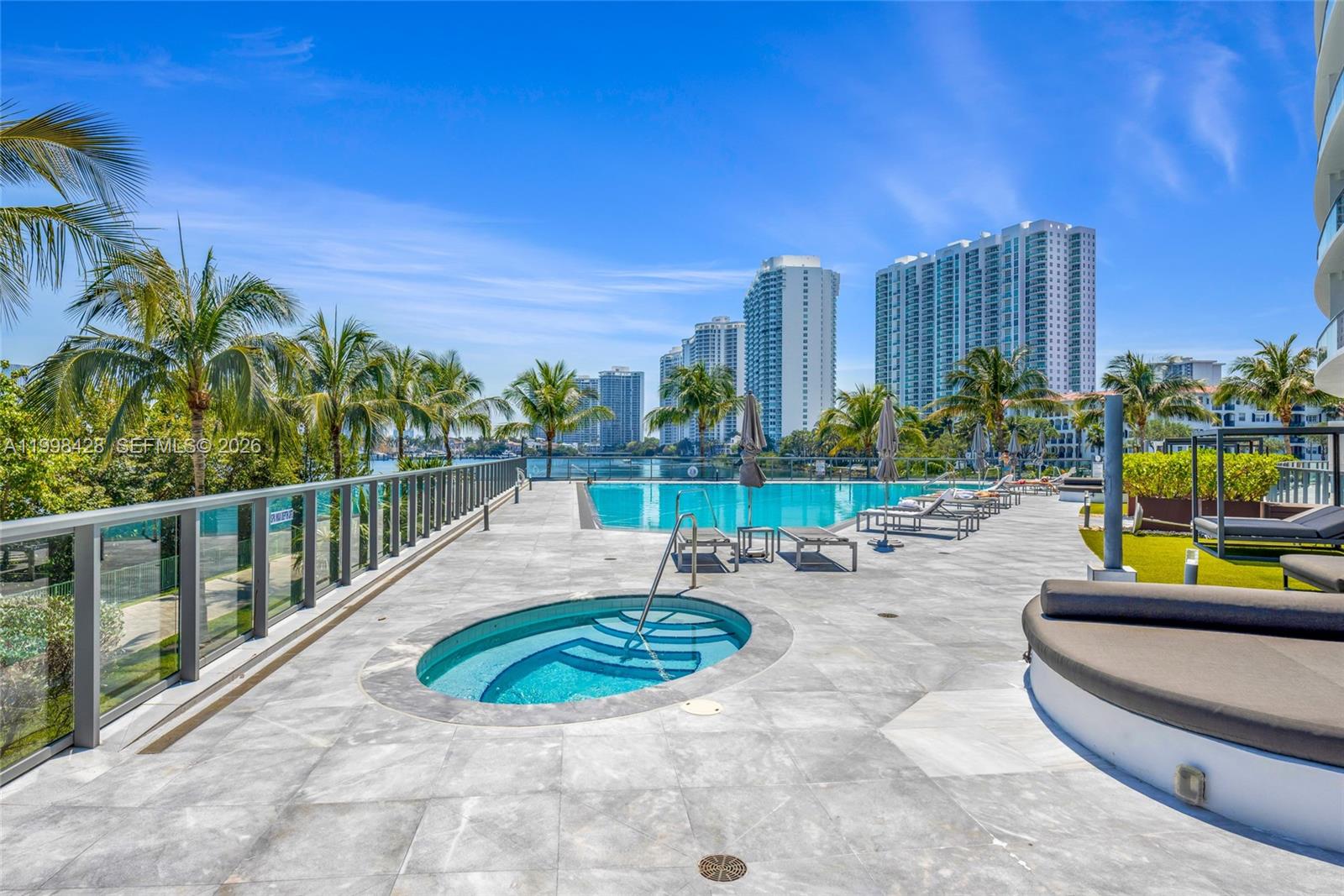 ECHO CONDO - Residential