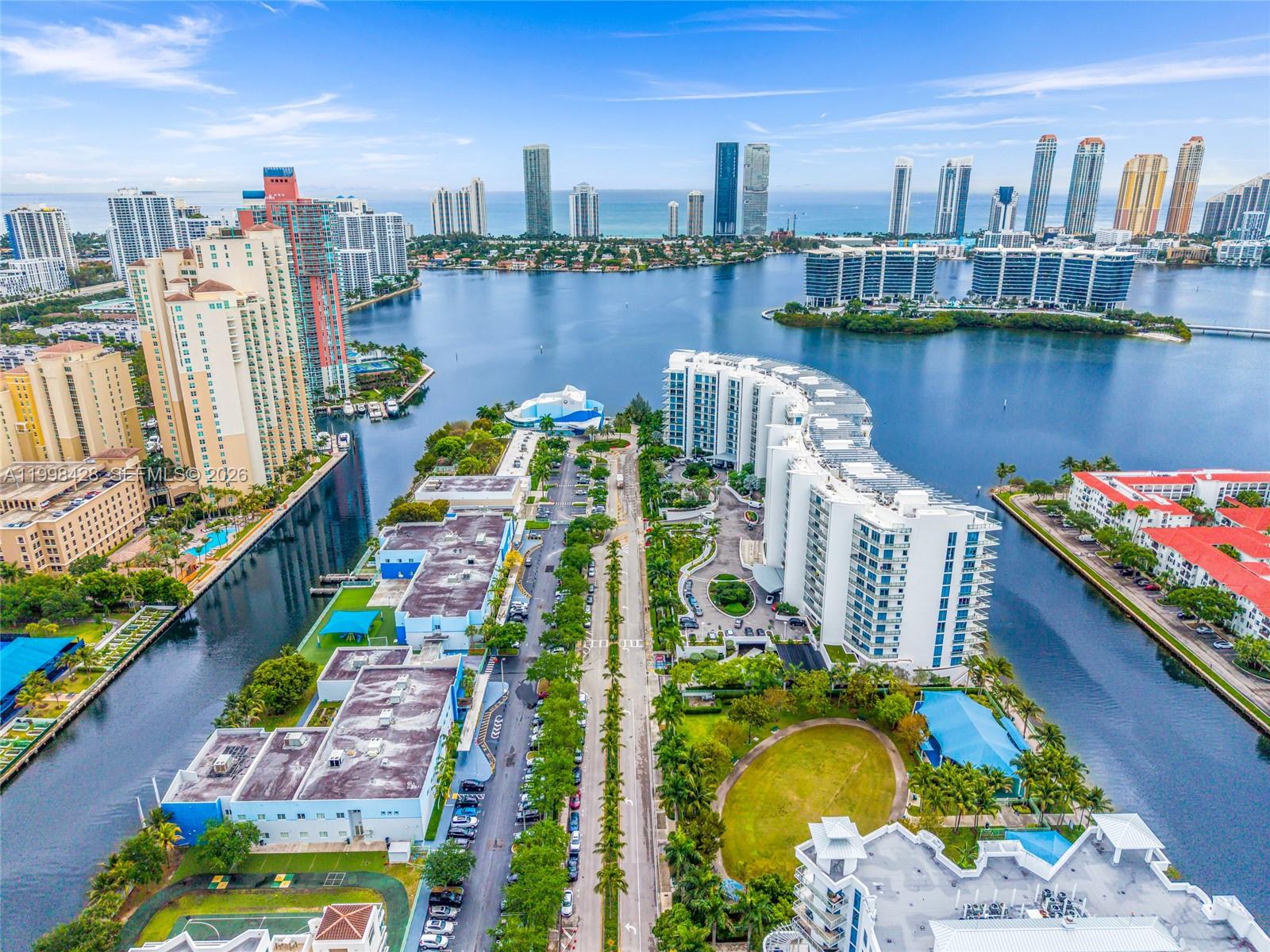 ECHO CONDO - Residential