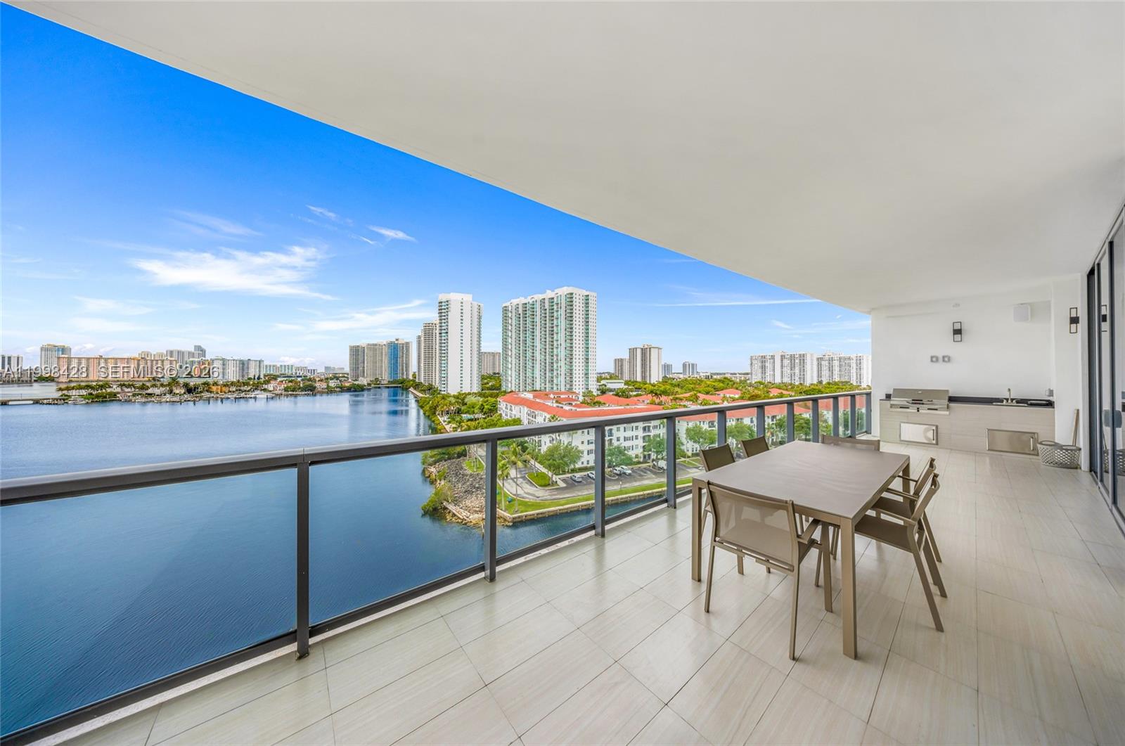 ECHO CONDO - Residential