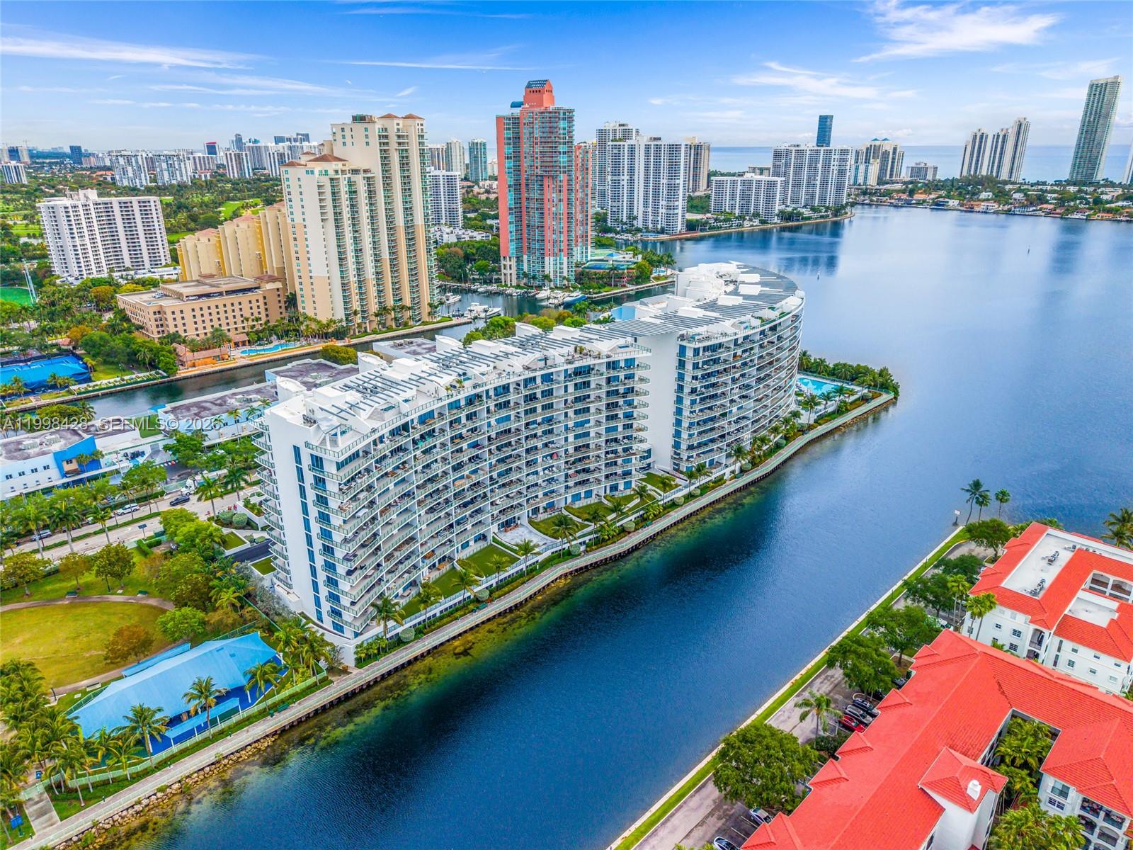 ECHO CONDO - Residential