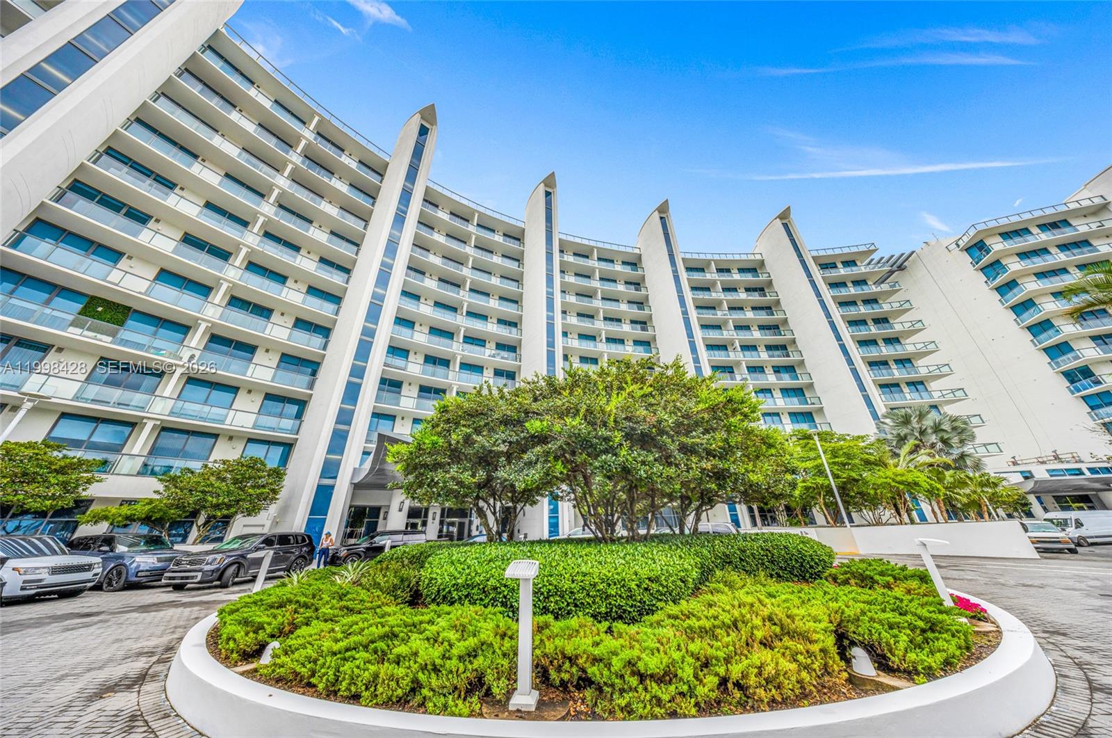 ECHO CONDO - Residential