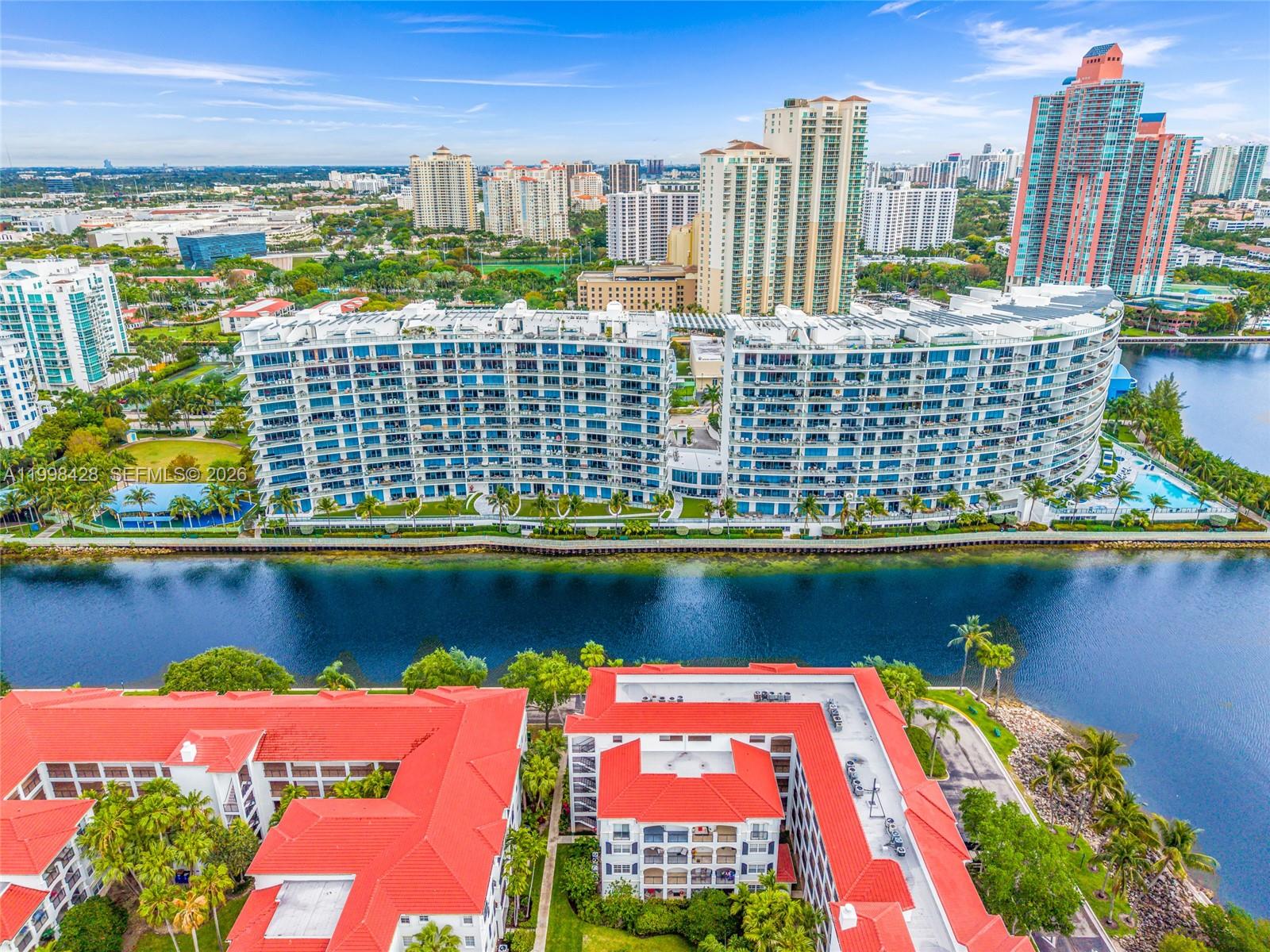 ECHO CONDO - Residential