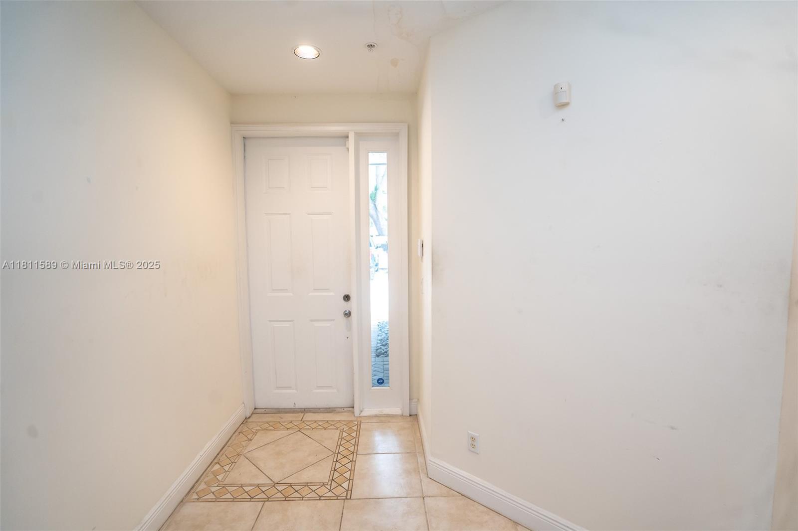 2685 NE 9th Ave 4