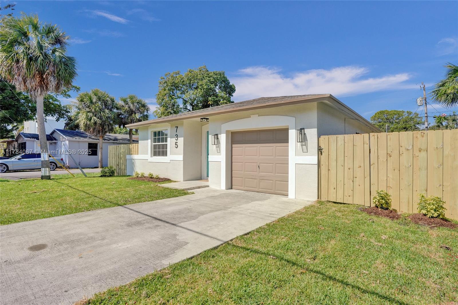 735 NW 19th Ave
