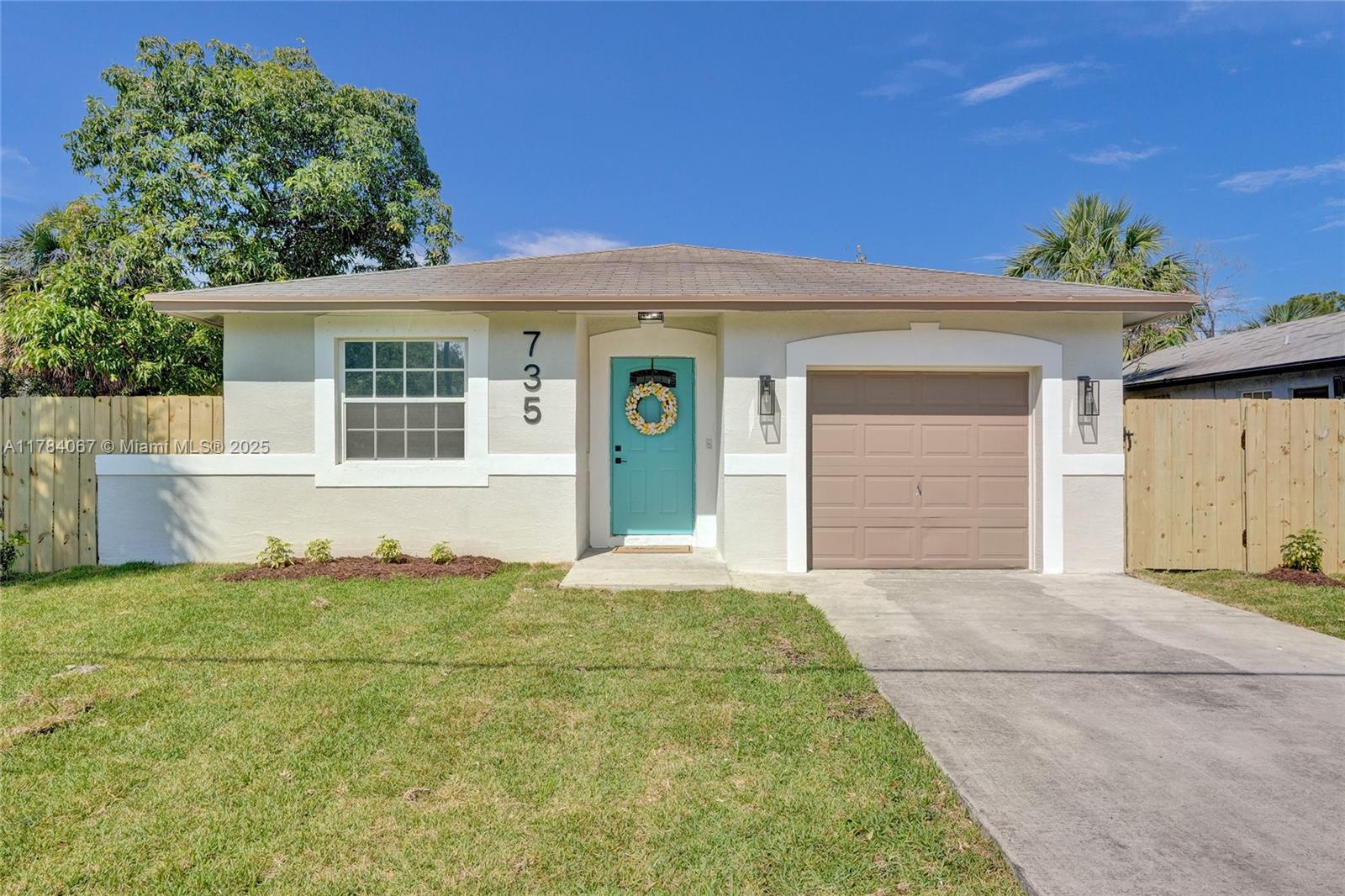 Property for Sale at 735 Nw 19th Ave, Fort Lauderdale, Broward County, Florida - Bedrooms: 3 
Bathrooms: 2  - $435,000