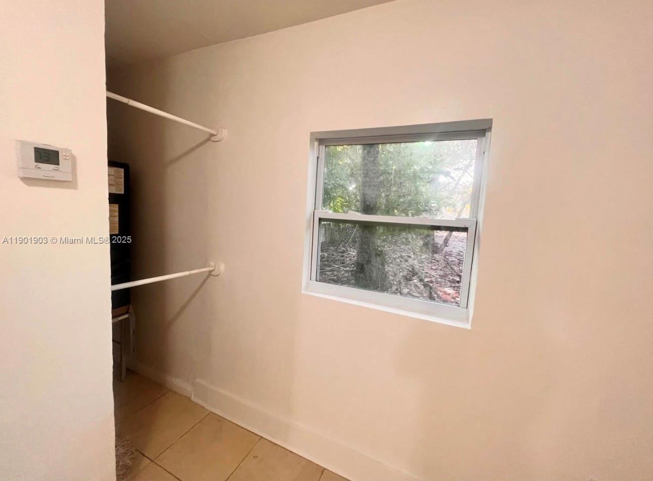 COUNTRY CLUB ESTATES SEC - Residential Lease