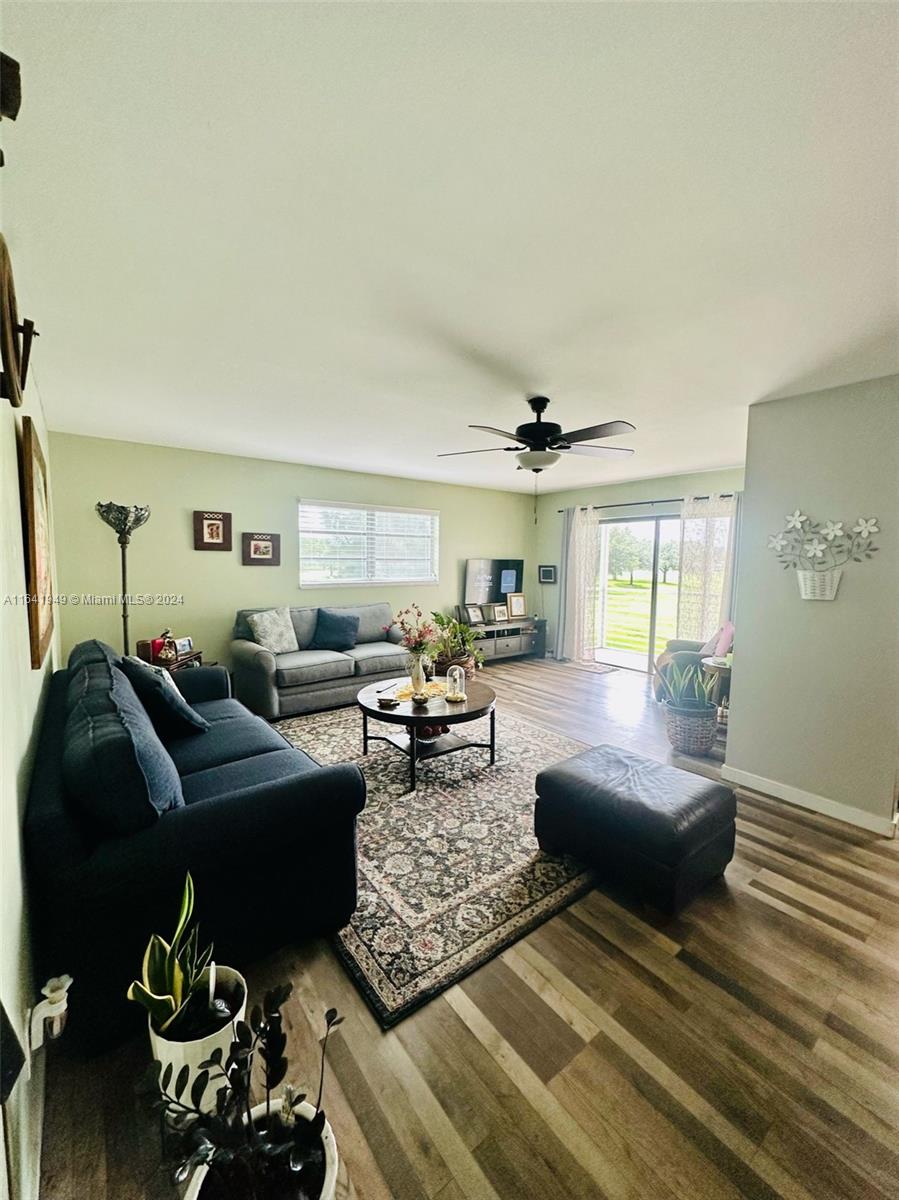 ARROWHEAD CONDO NO V - Residential