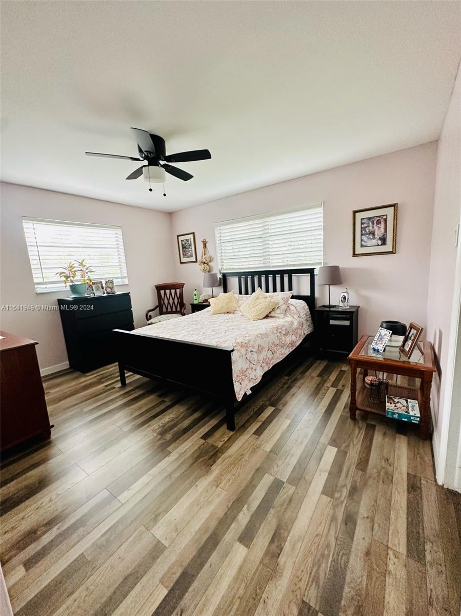 ARROWHEAD CONDO NO V - Residential