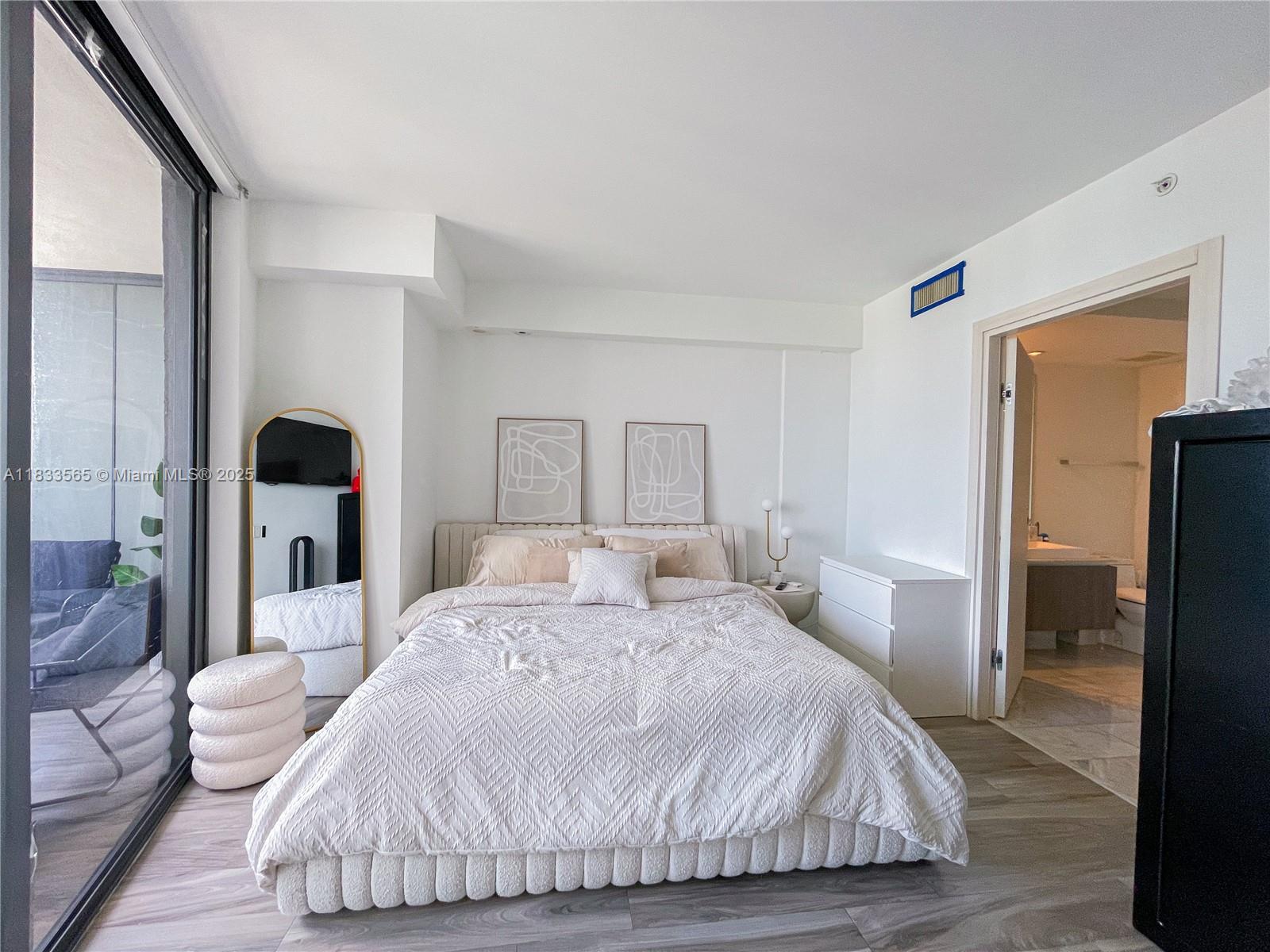 801 SMA RESIDENCES CONDO - Residential