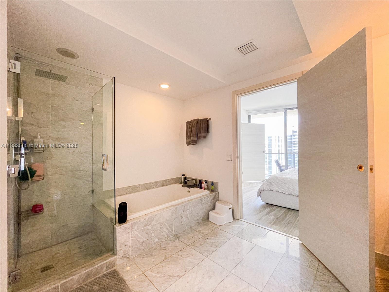 801 SMA RESIDENCES CONDO - Residential