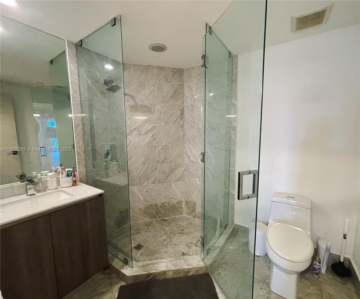 801 SMA RESIDENCES CONDO - Residential