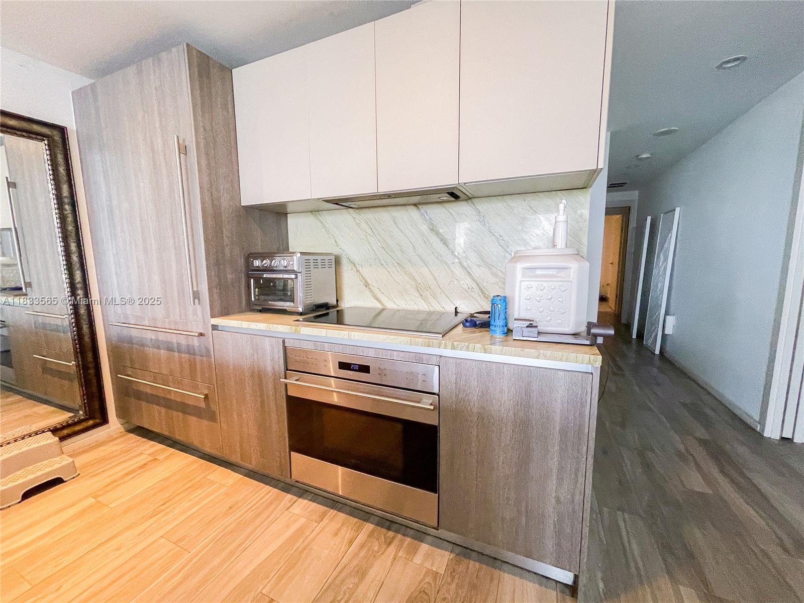 801 SMA RESIDENCES CONDO - Residential