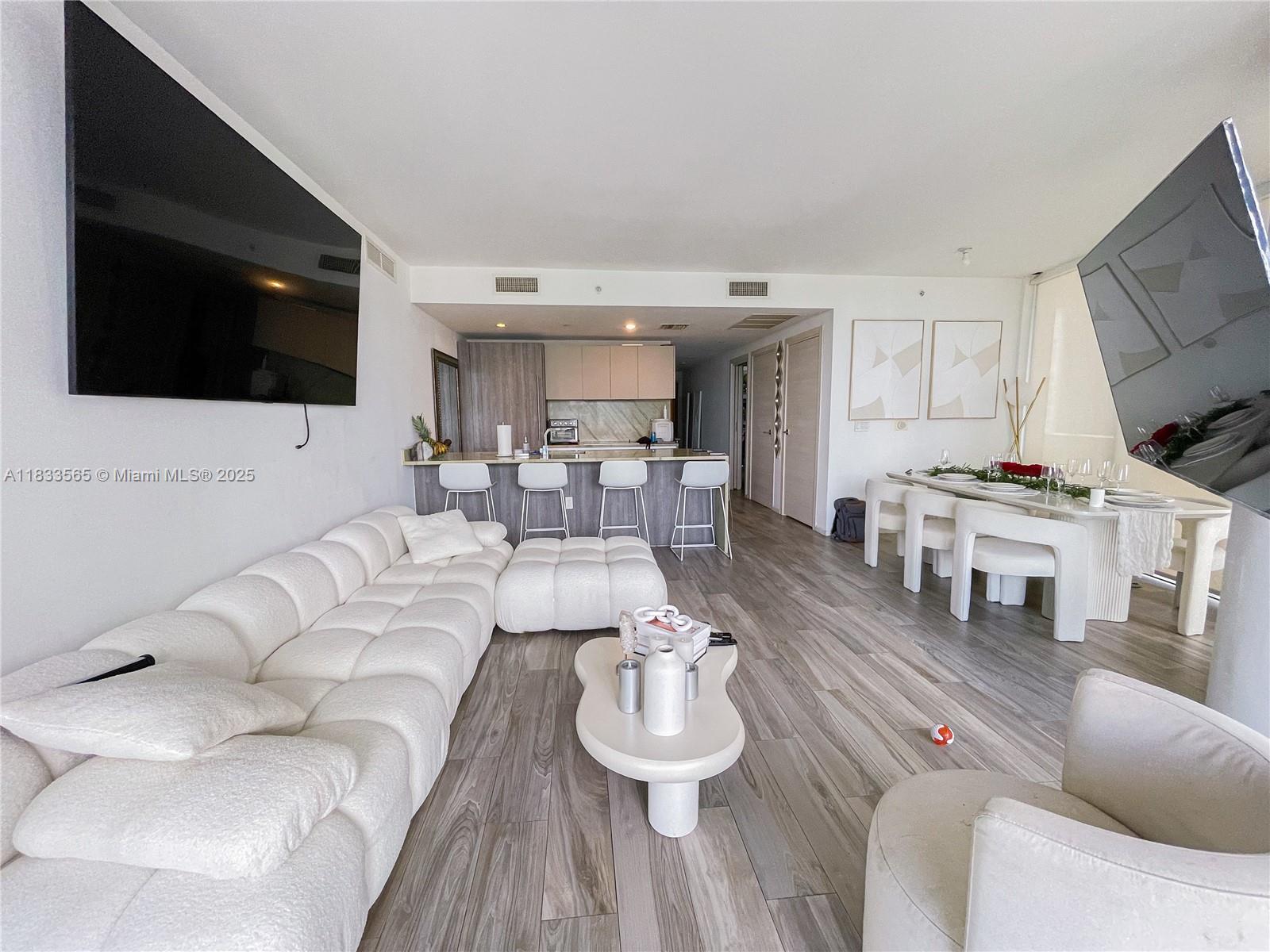 801 SMA RESIDENCES CONDO - Residential