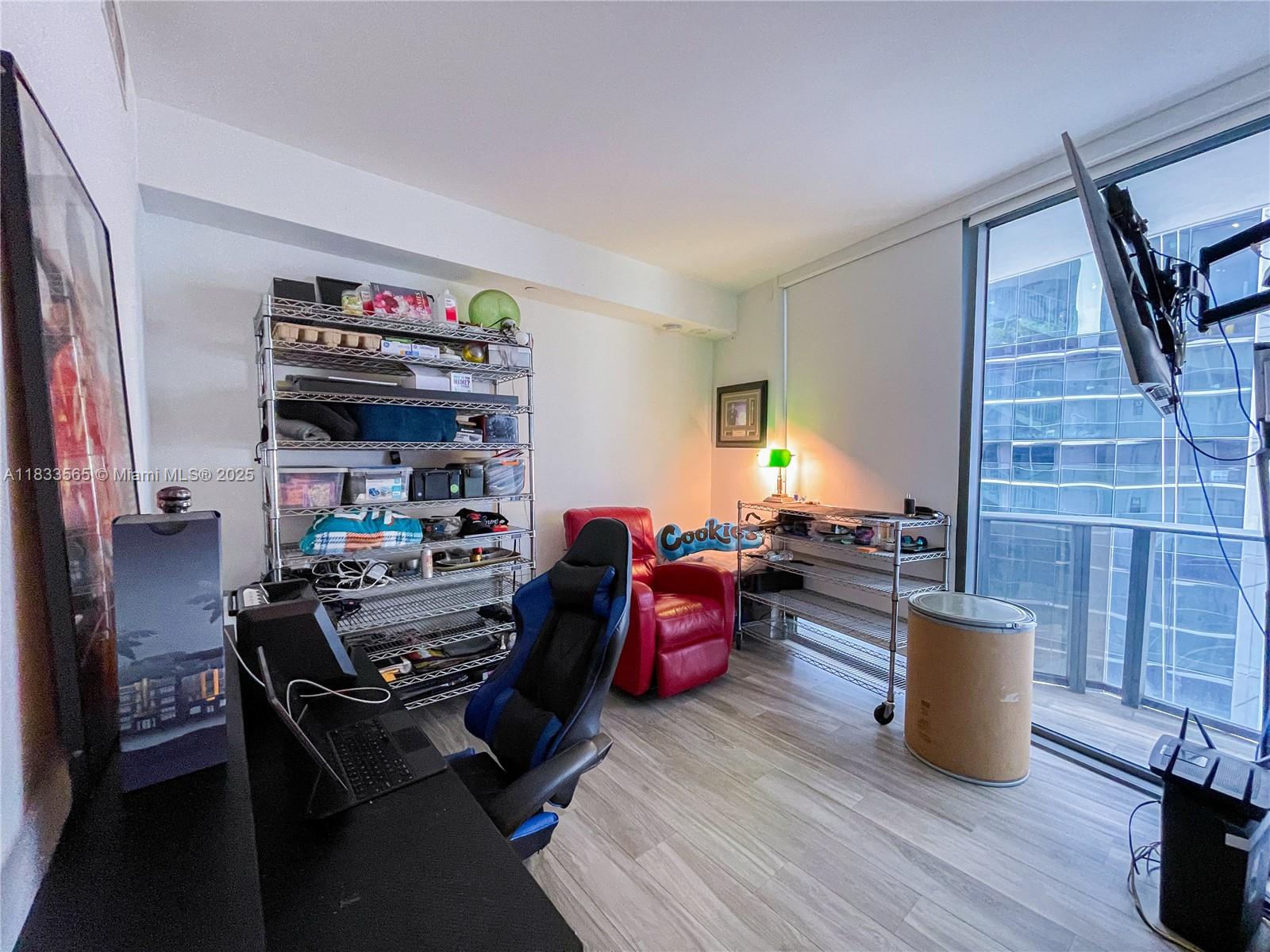 801 SMA RESIDENCES CONDO - Residential