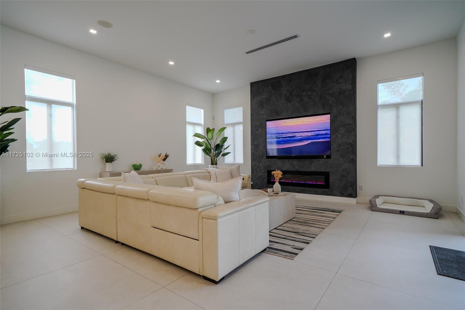 AXELAJA ESTATES - Residential