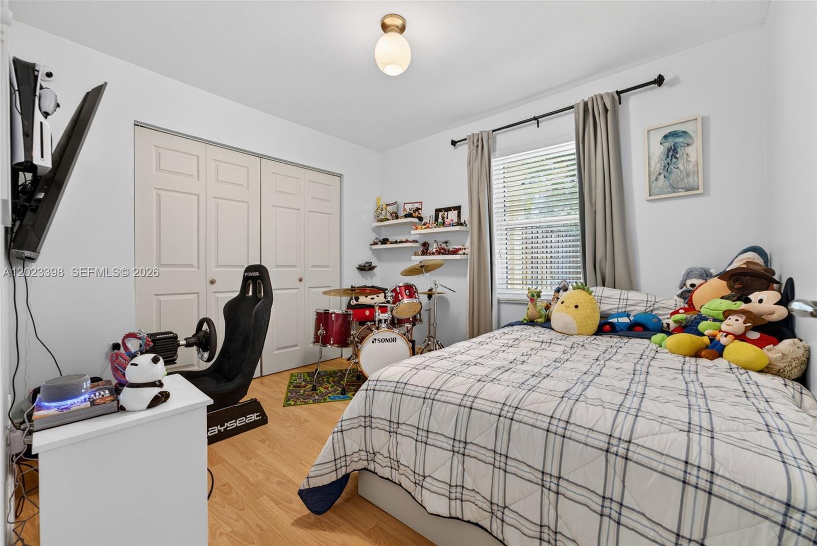 OAK CREEK - Residential
