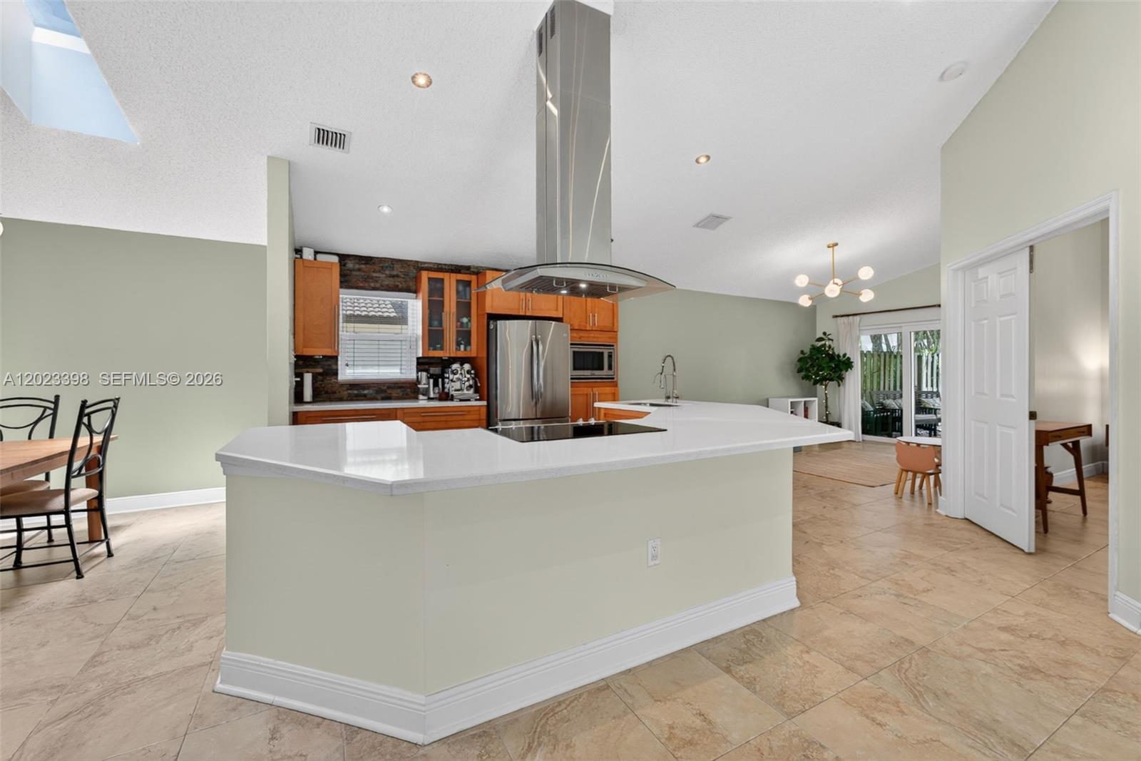 OAK CREEK - Residential