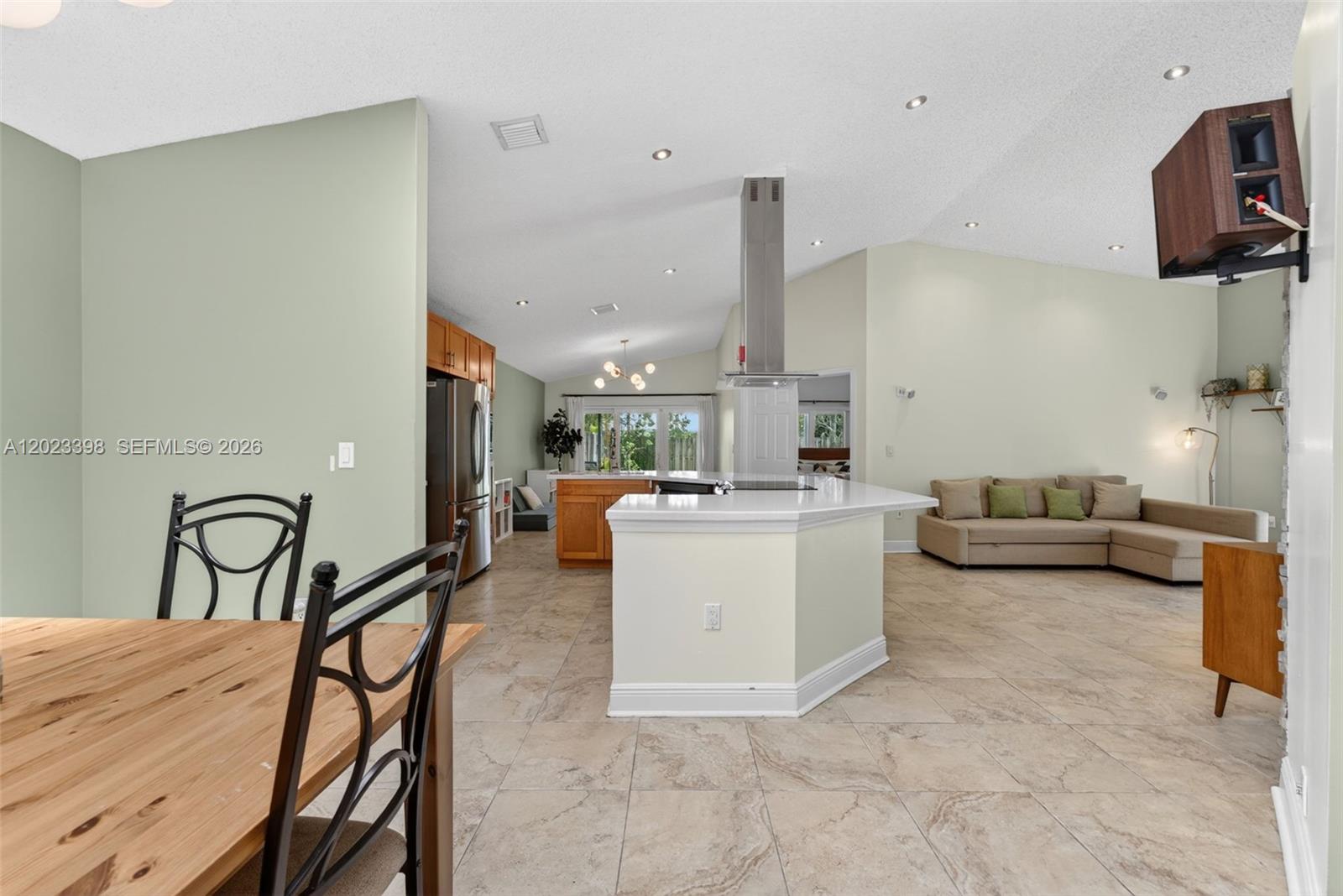 OAK CREEK - Residential