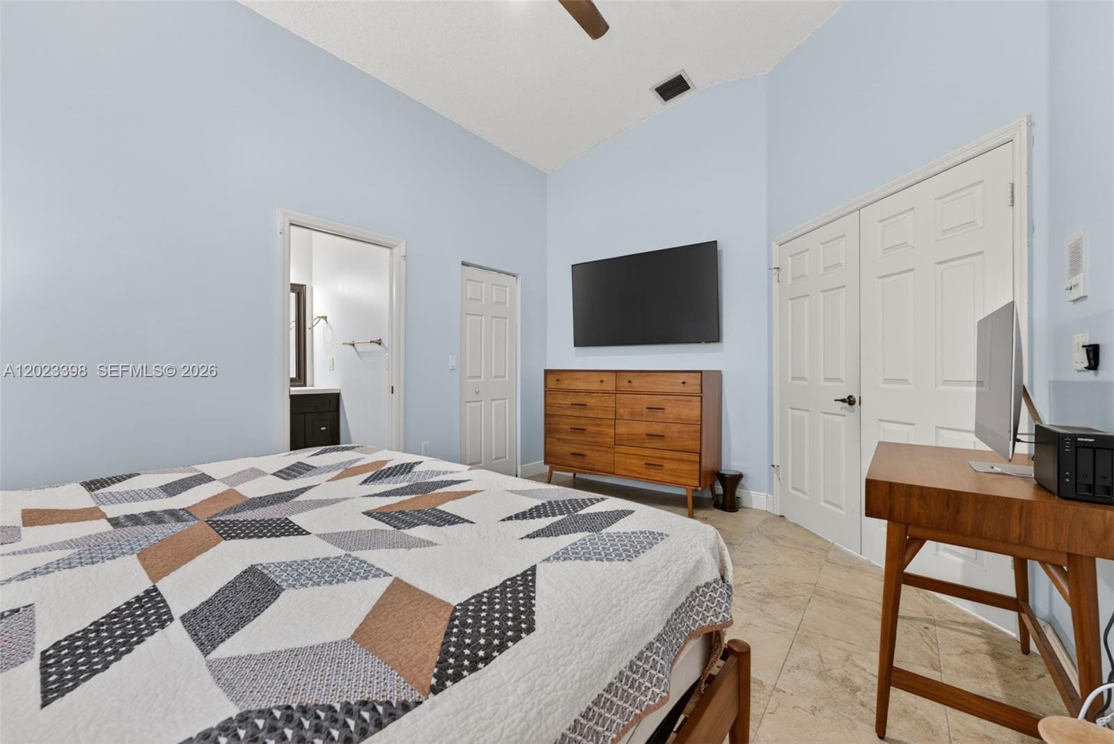 OAK CREEK - Residential